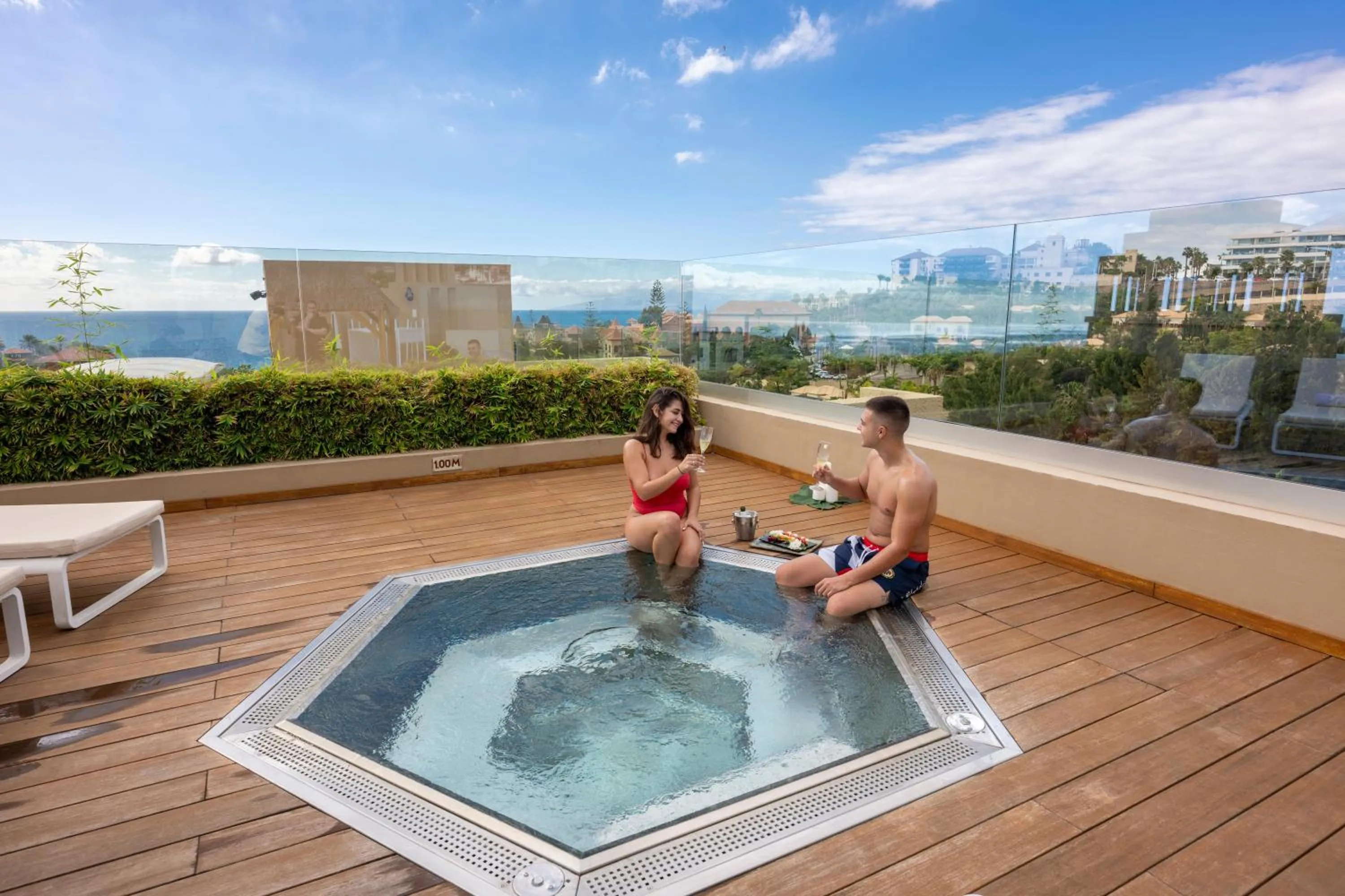 Hot Tub in GF Victoria