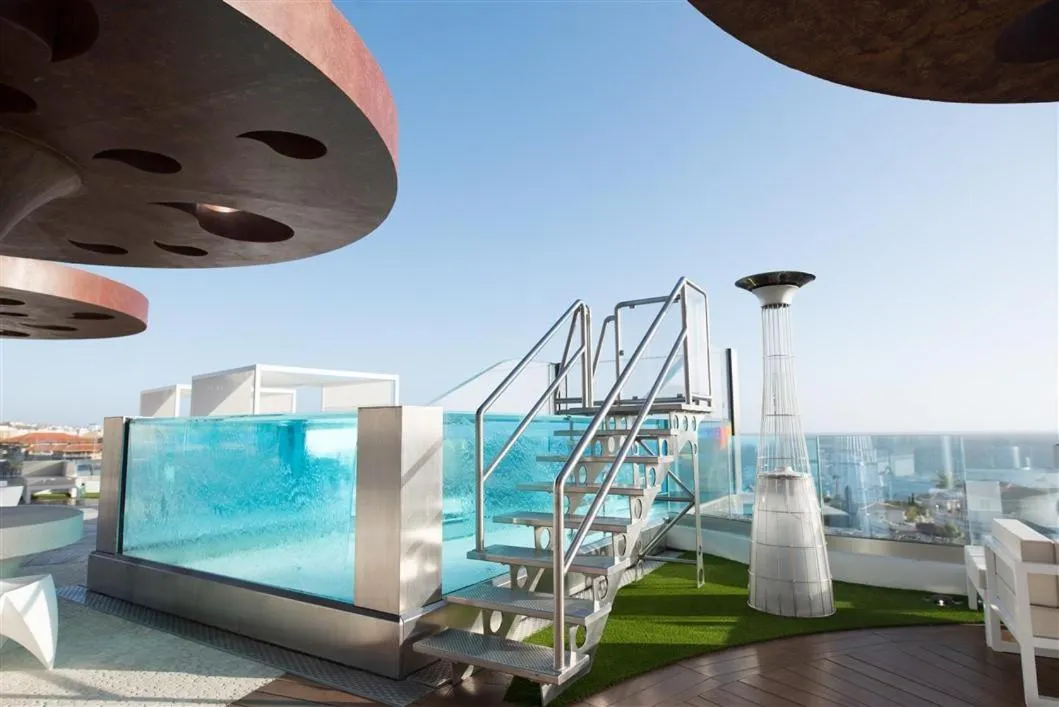 Swimming pool in GF Victoria