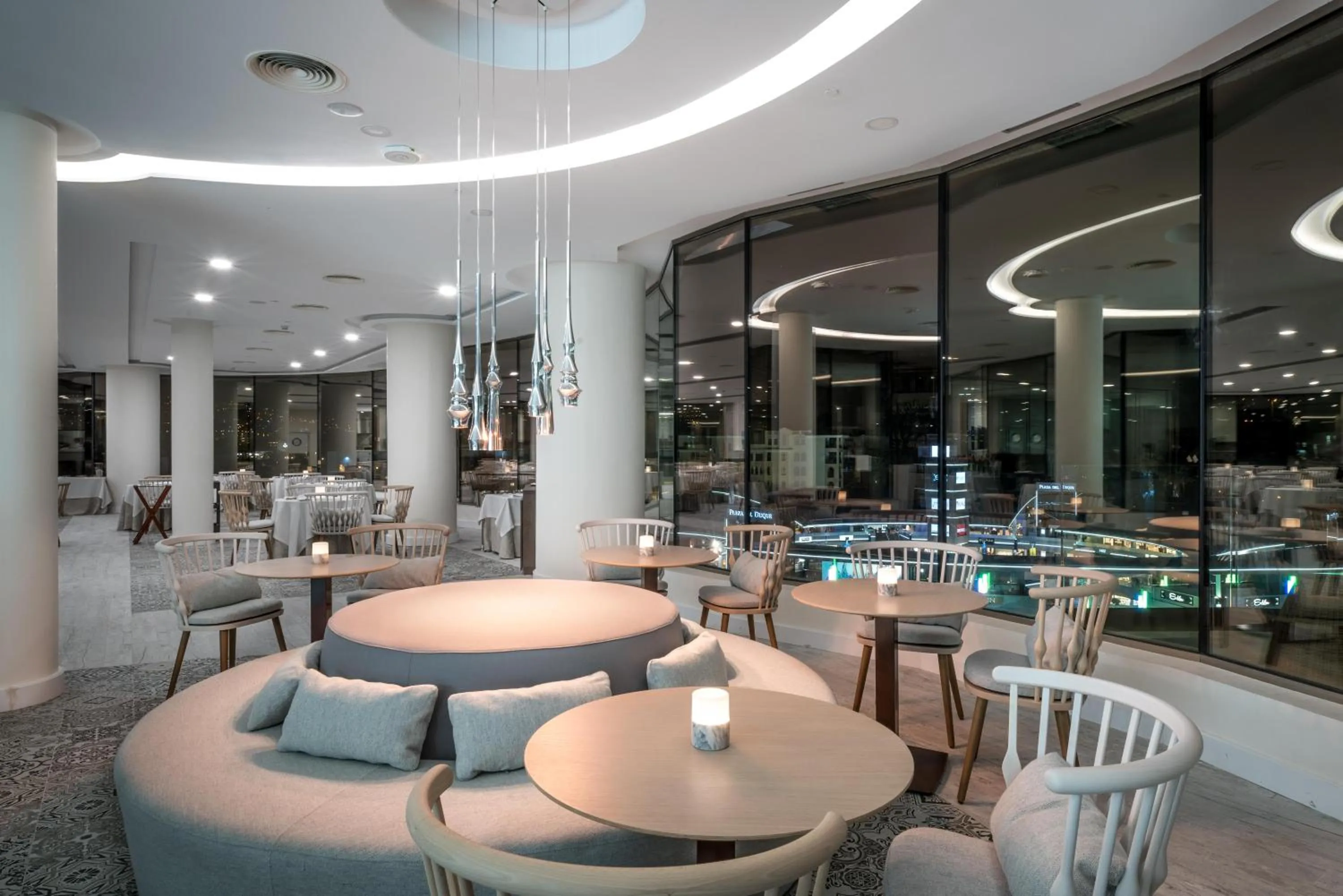 Restaurant/places to eat in GF Victoria