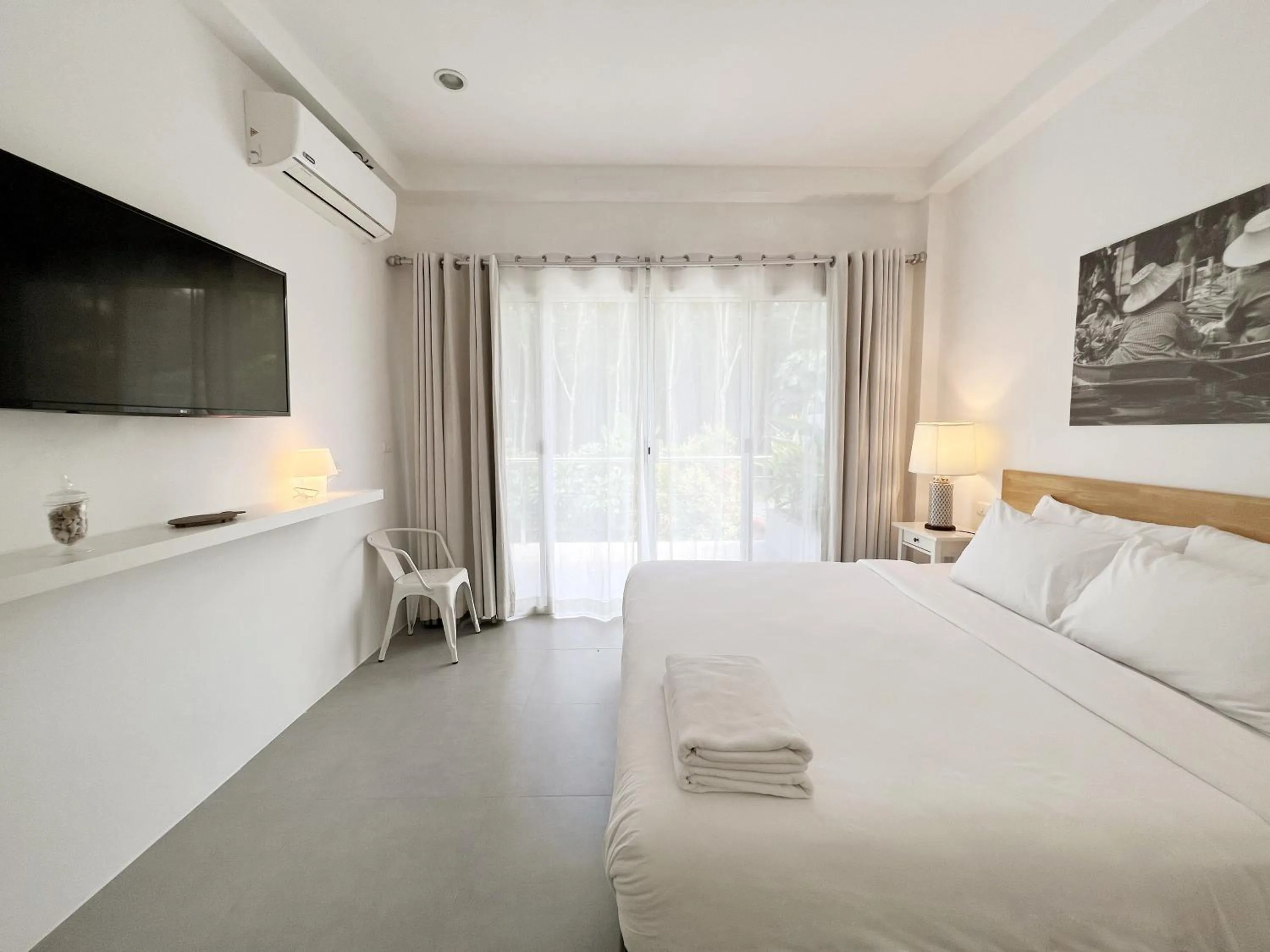 Bedroom, Bed in Isara Khao Lak