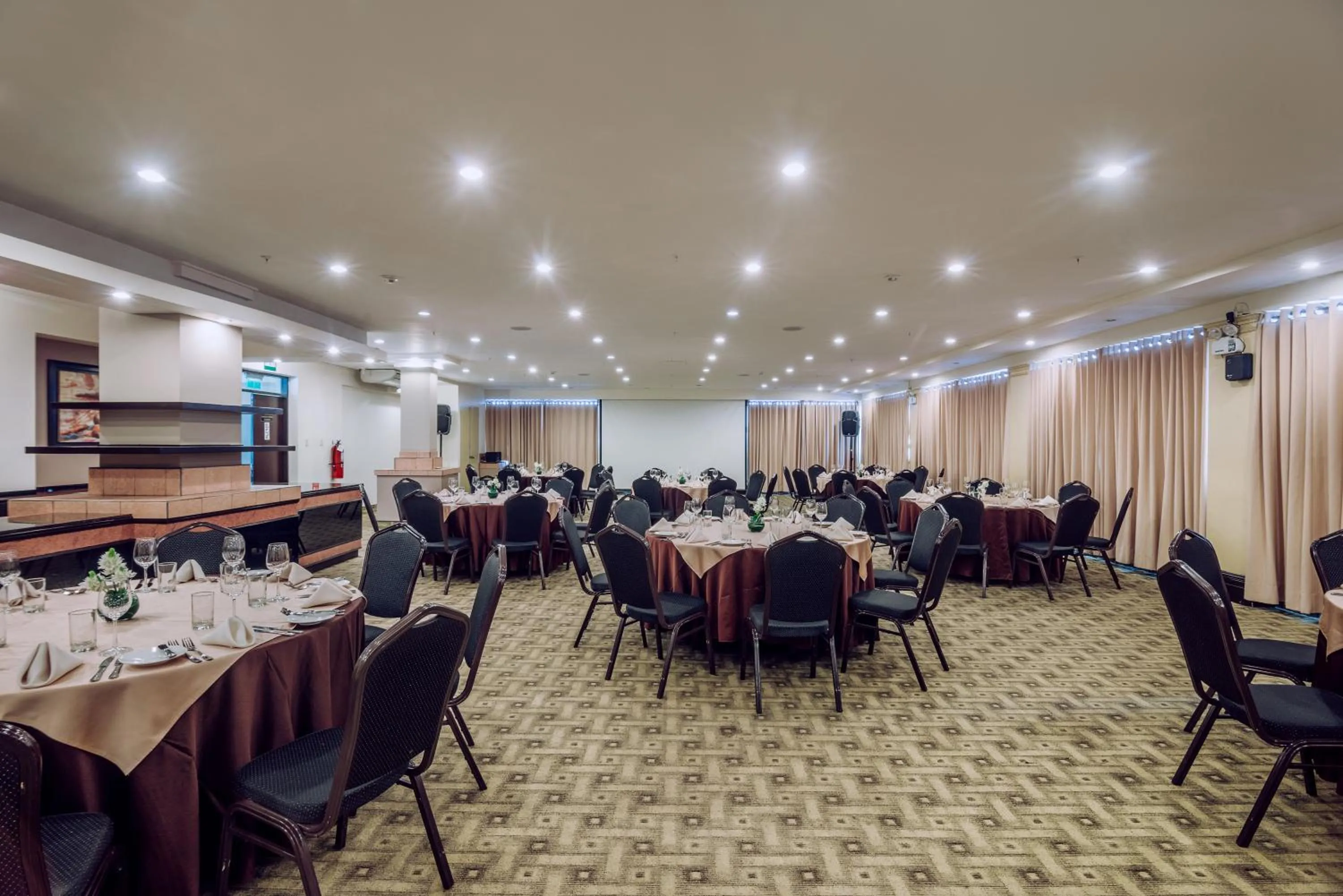 Business facilities in Hotel Nobility