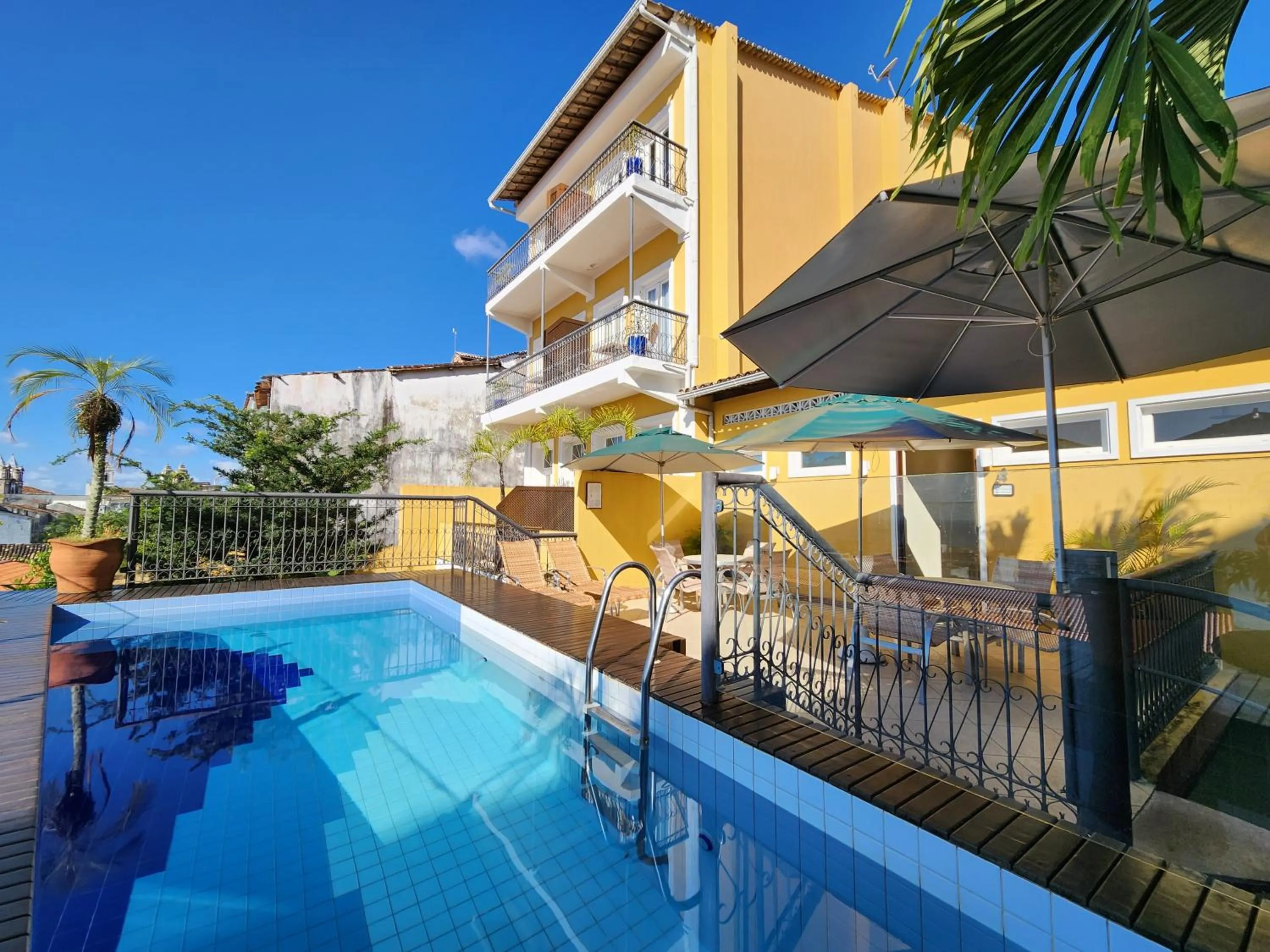Facade/entrance in Hotel Casa do Amarelindo