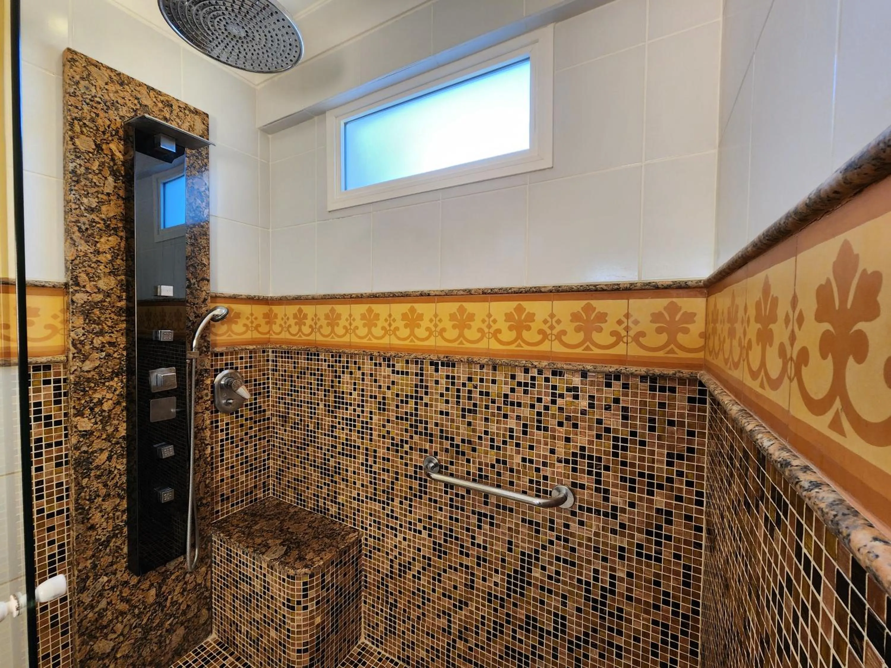 Bathroom in Hotel Casa do Amarelindo