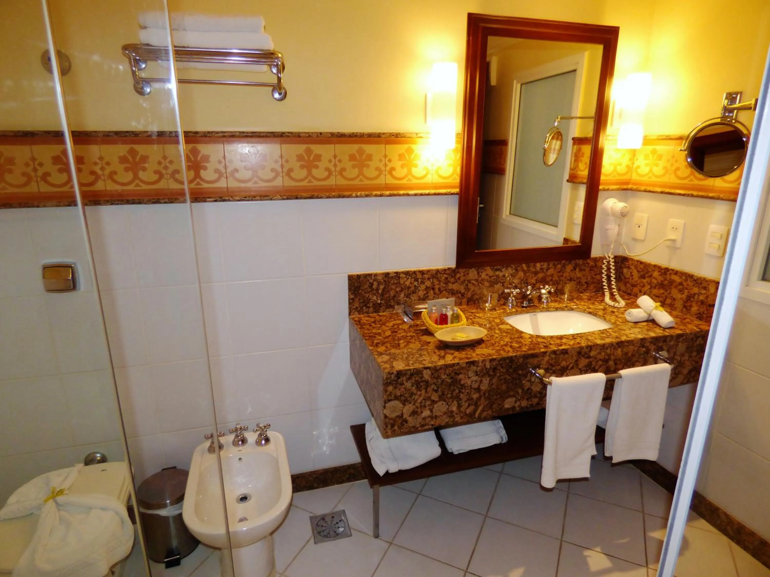 Toilet in Hotel Casa do Amarelindo