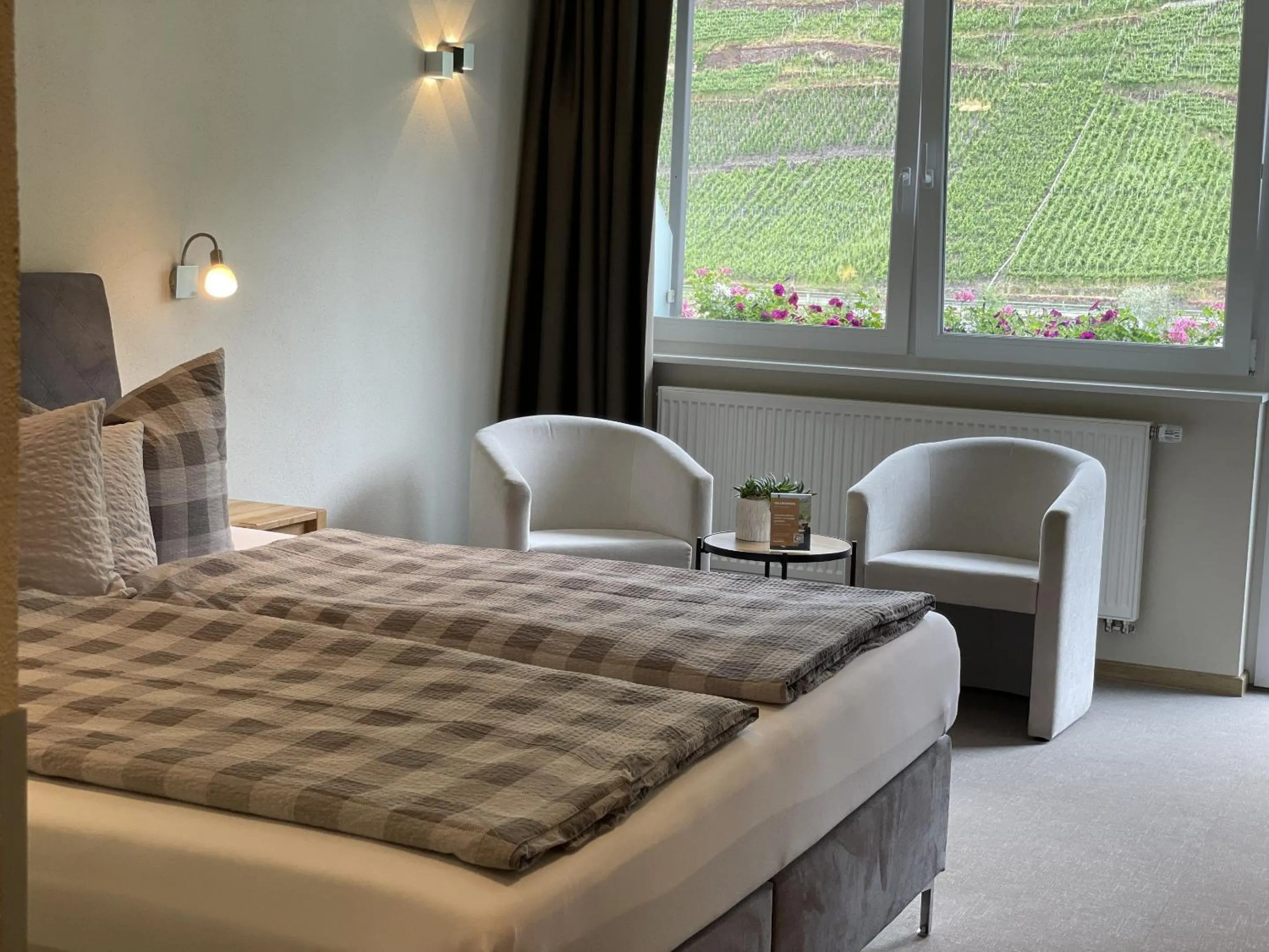 Bedroom, Bed in Weinbergs Loge