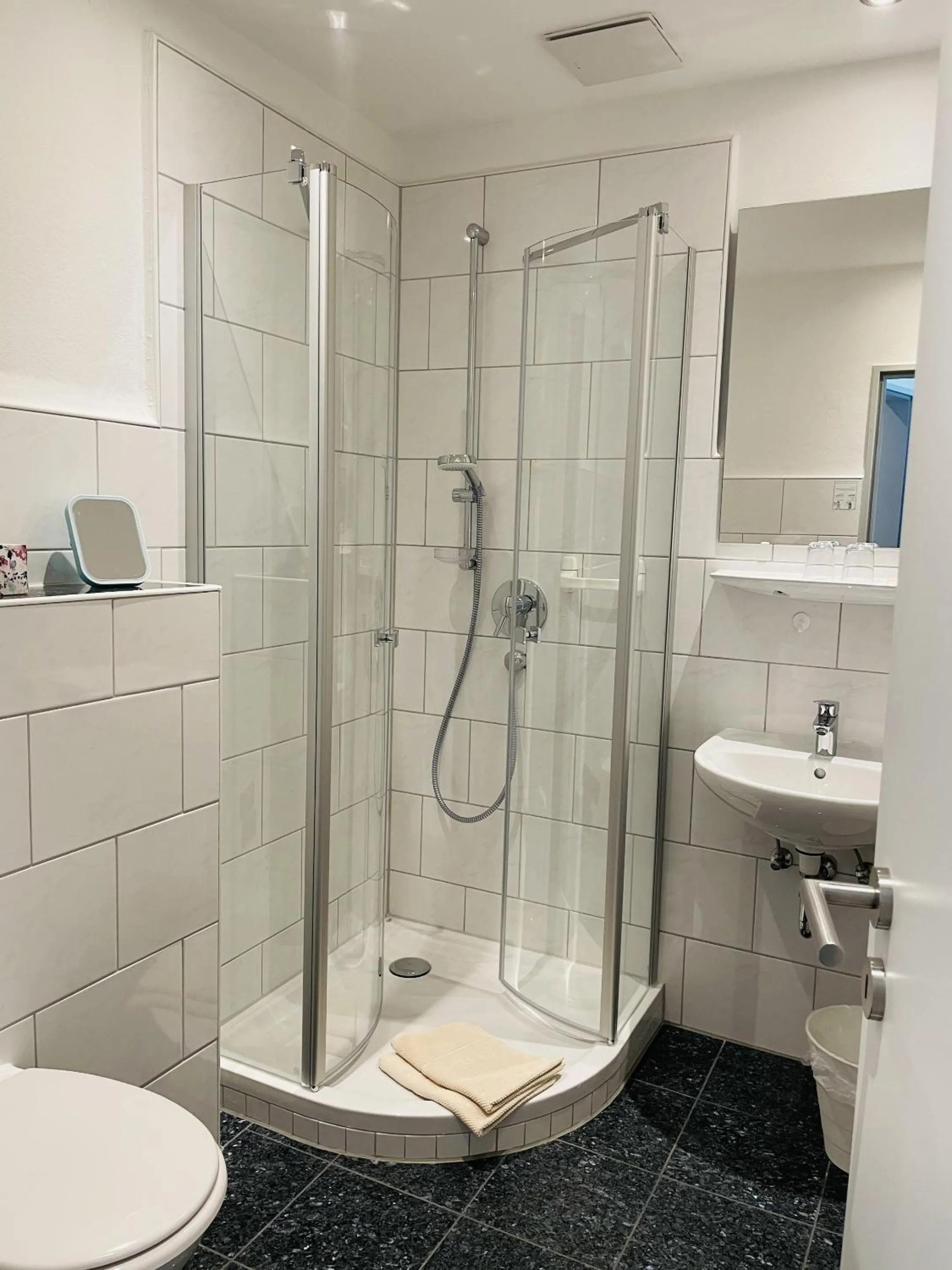 Bathroom in Weinbergs Loge