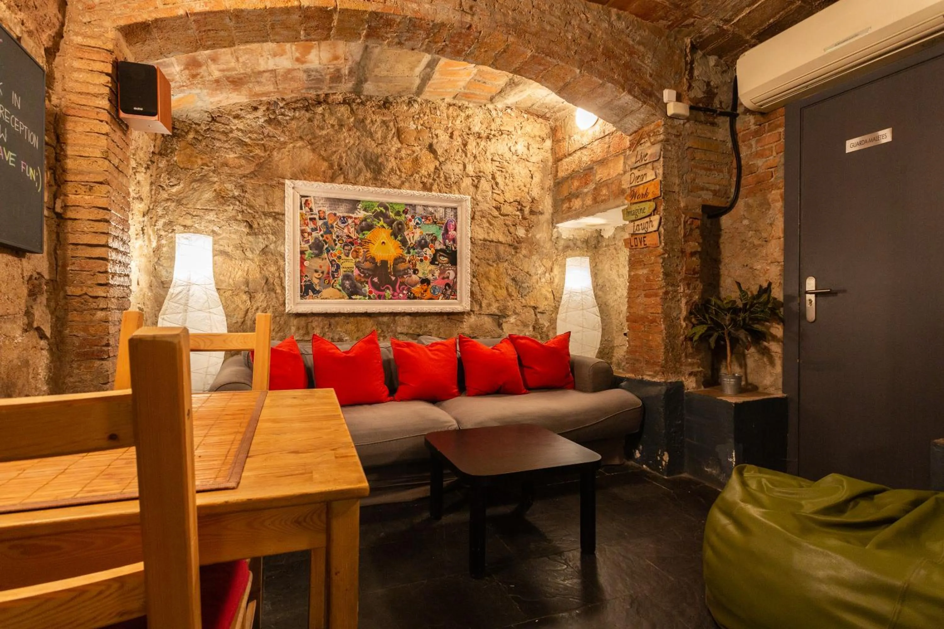 Living room in Mambo Tango