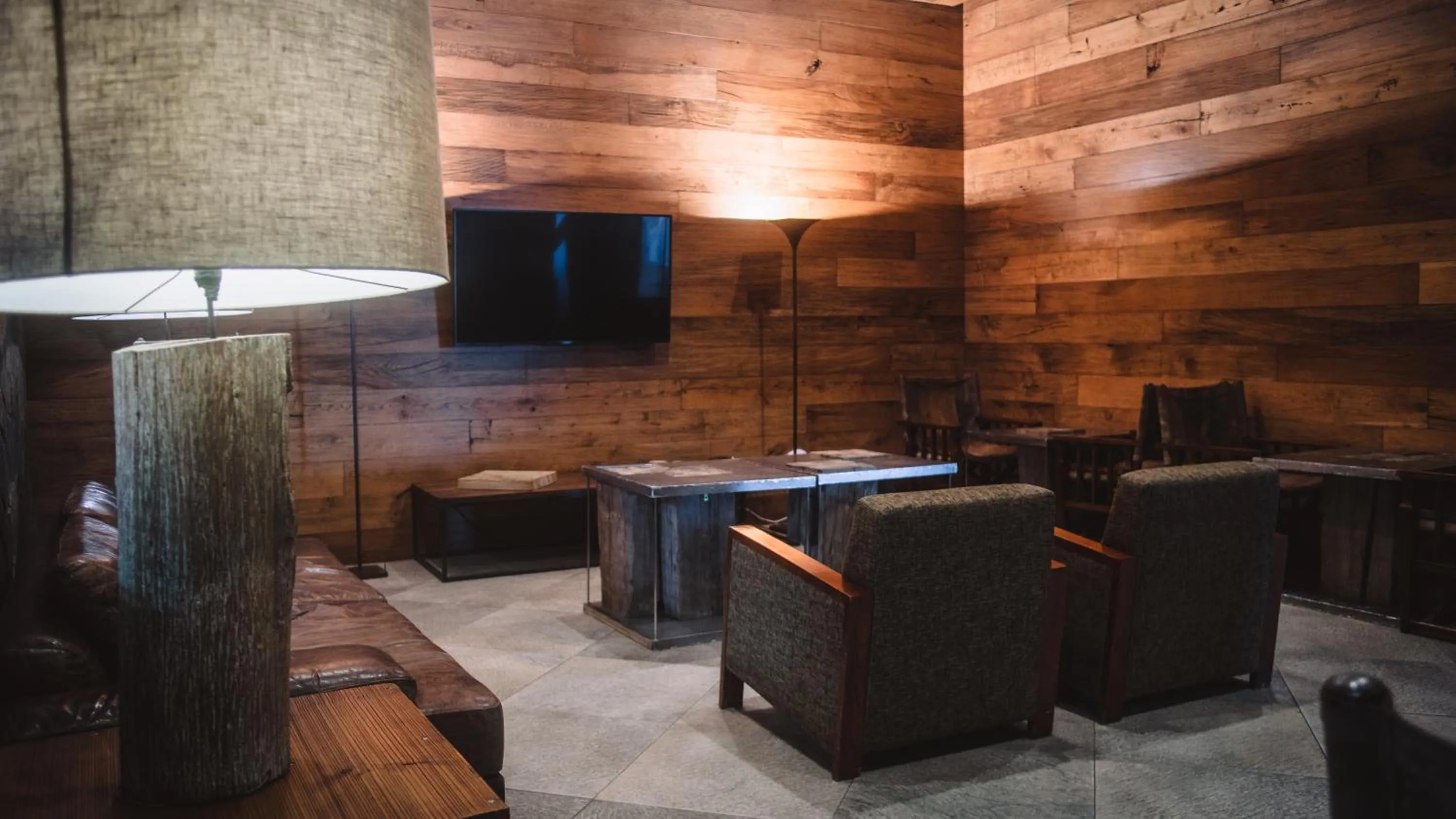 Living room in Radisson Hotel Puerto Varas