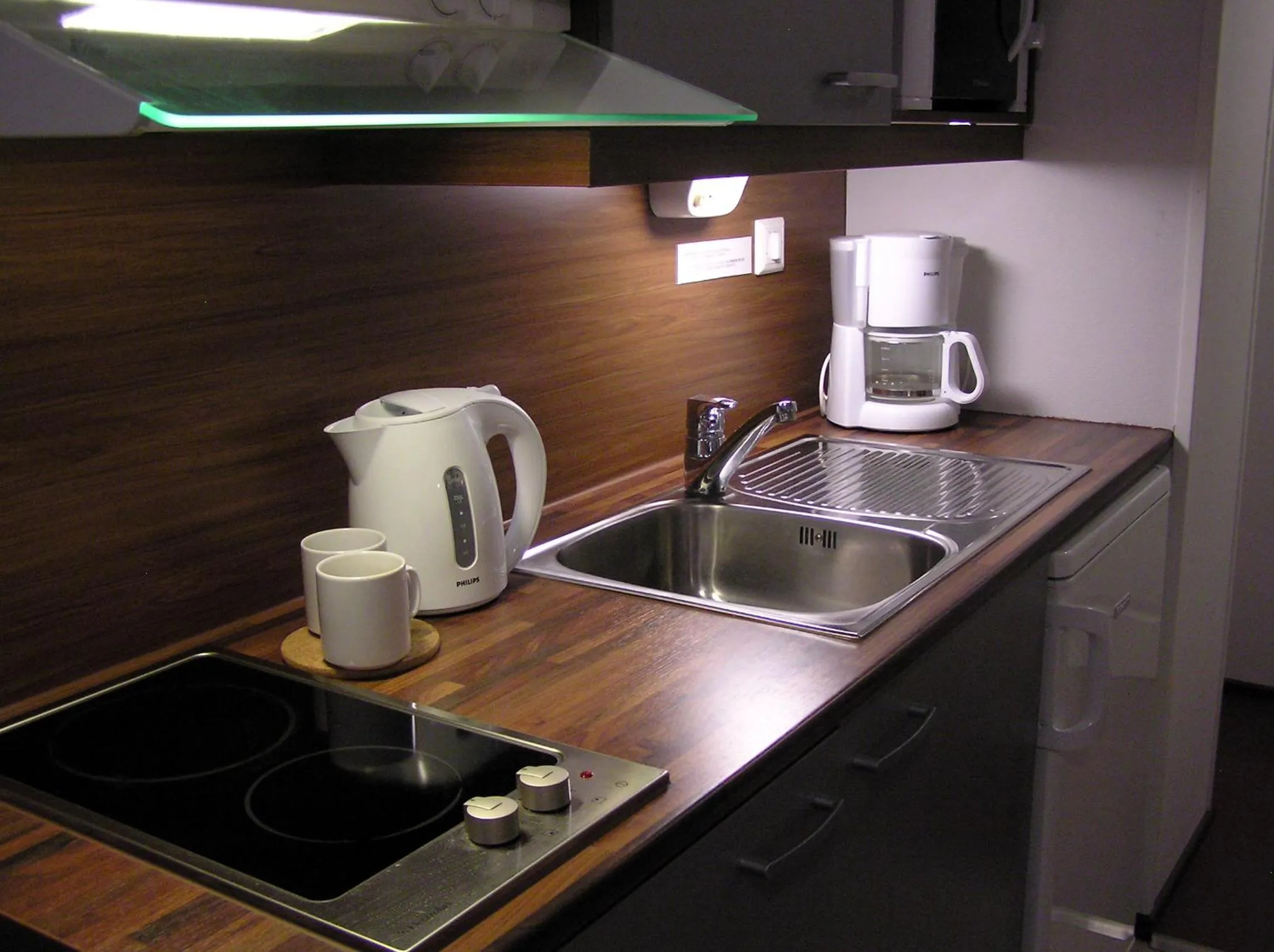 Coffee/tea facilities in Oravi Apartments