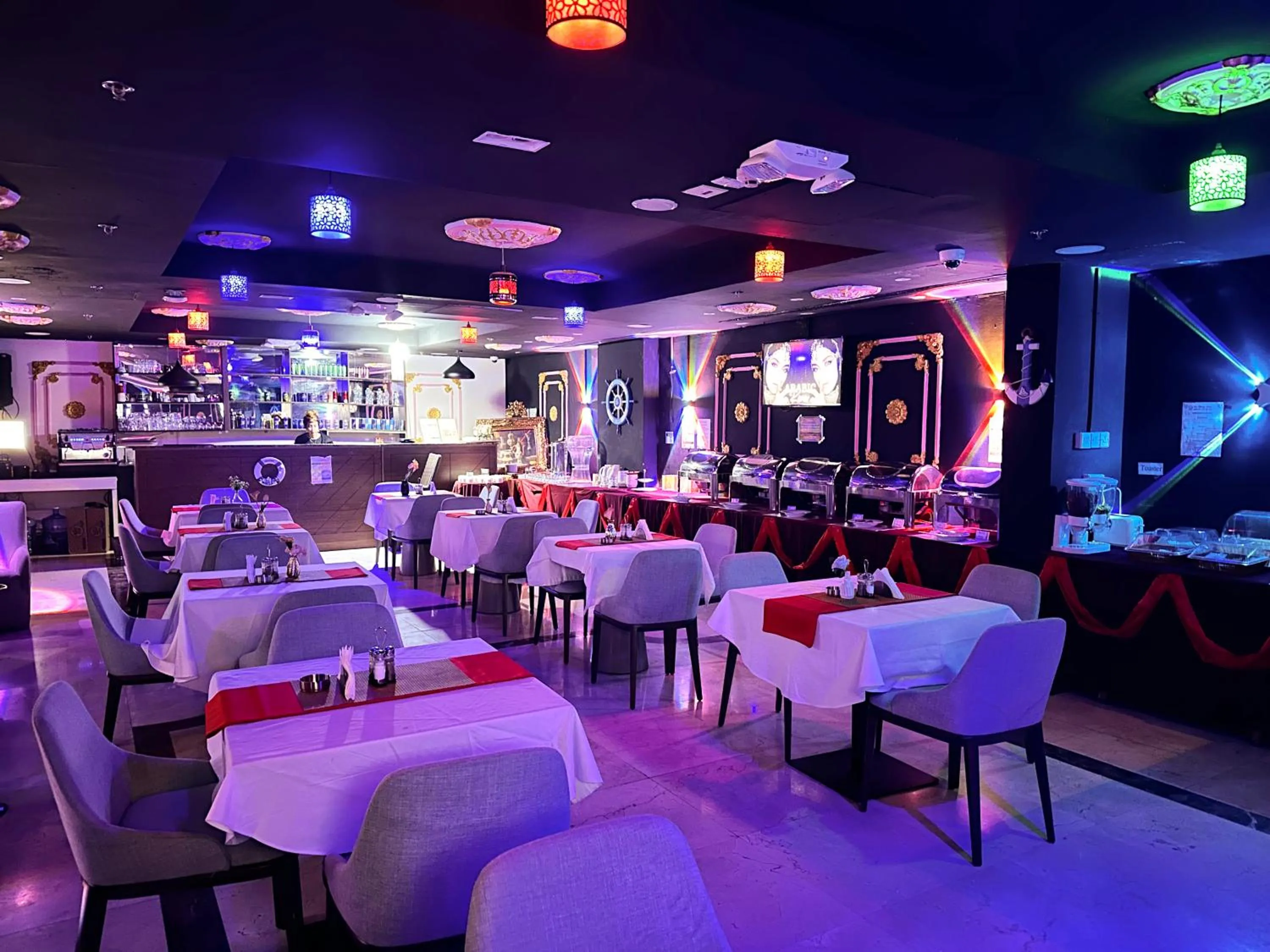 Restaurant/places to eat in The Victory Hotel