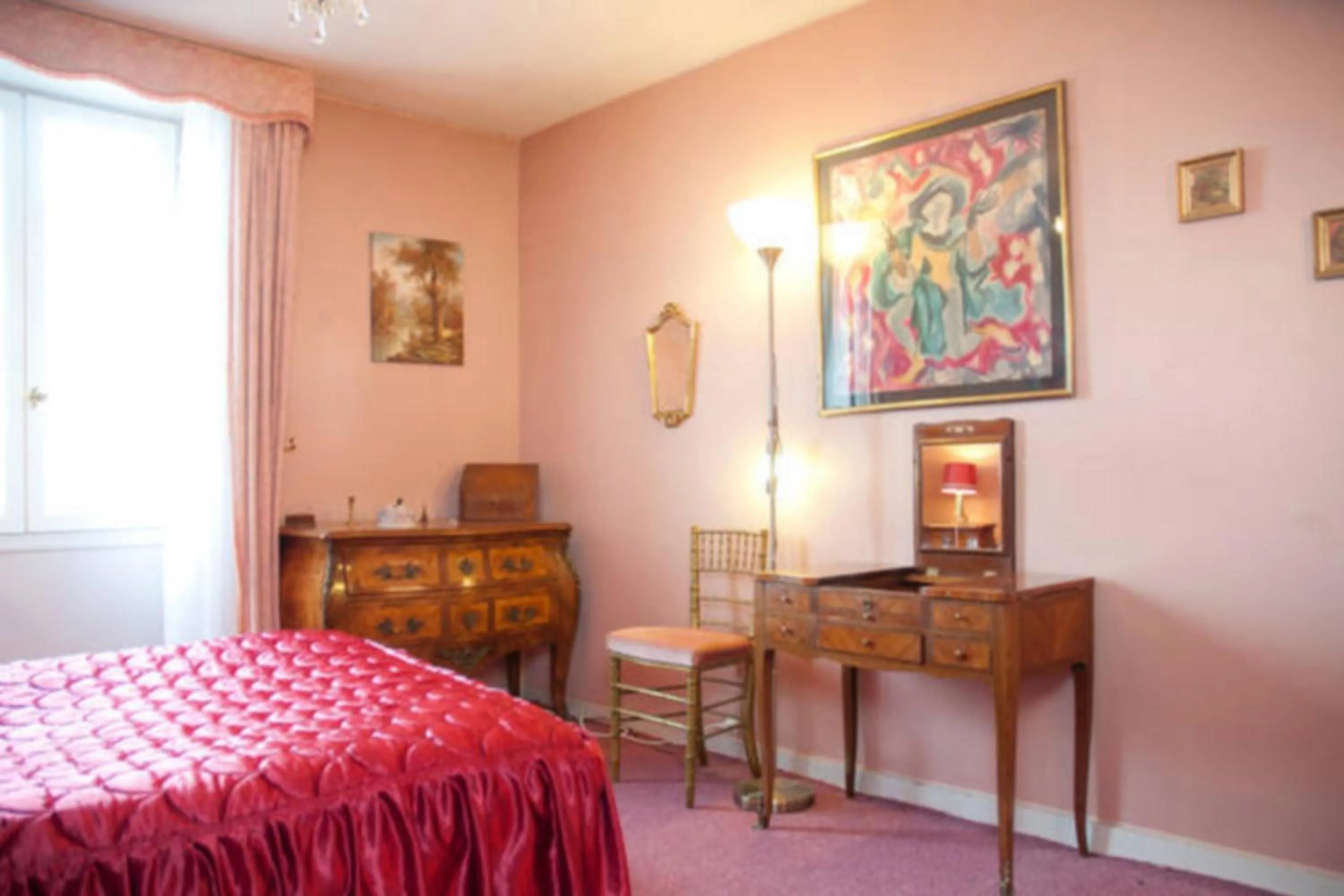 Bedroom, Bed in Lalobema