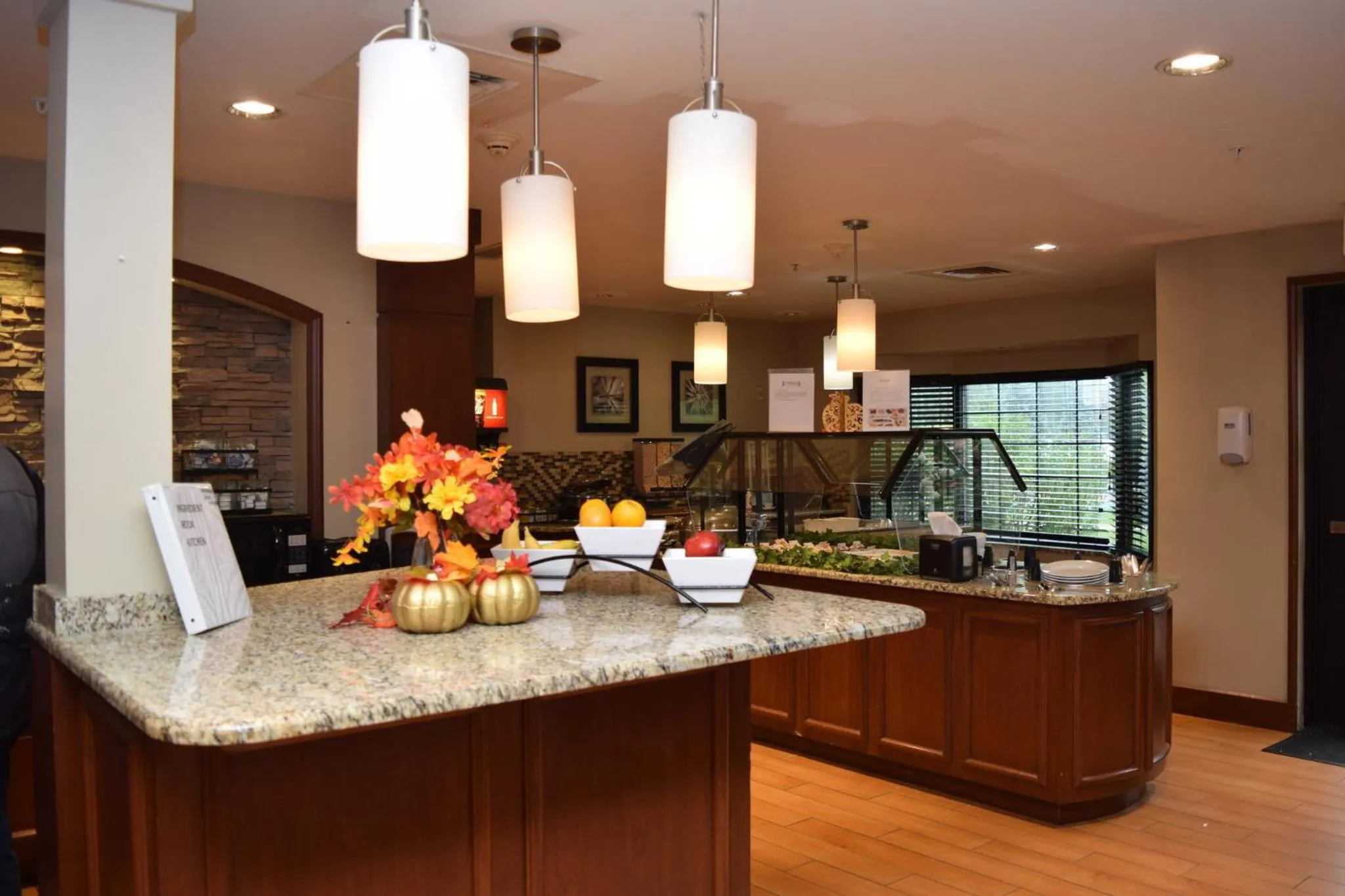 Restaurant/places to eat in Staybridge Suites Syracuse Liverpool by IHG