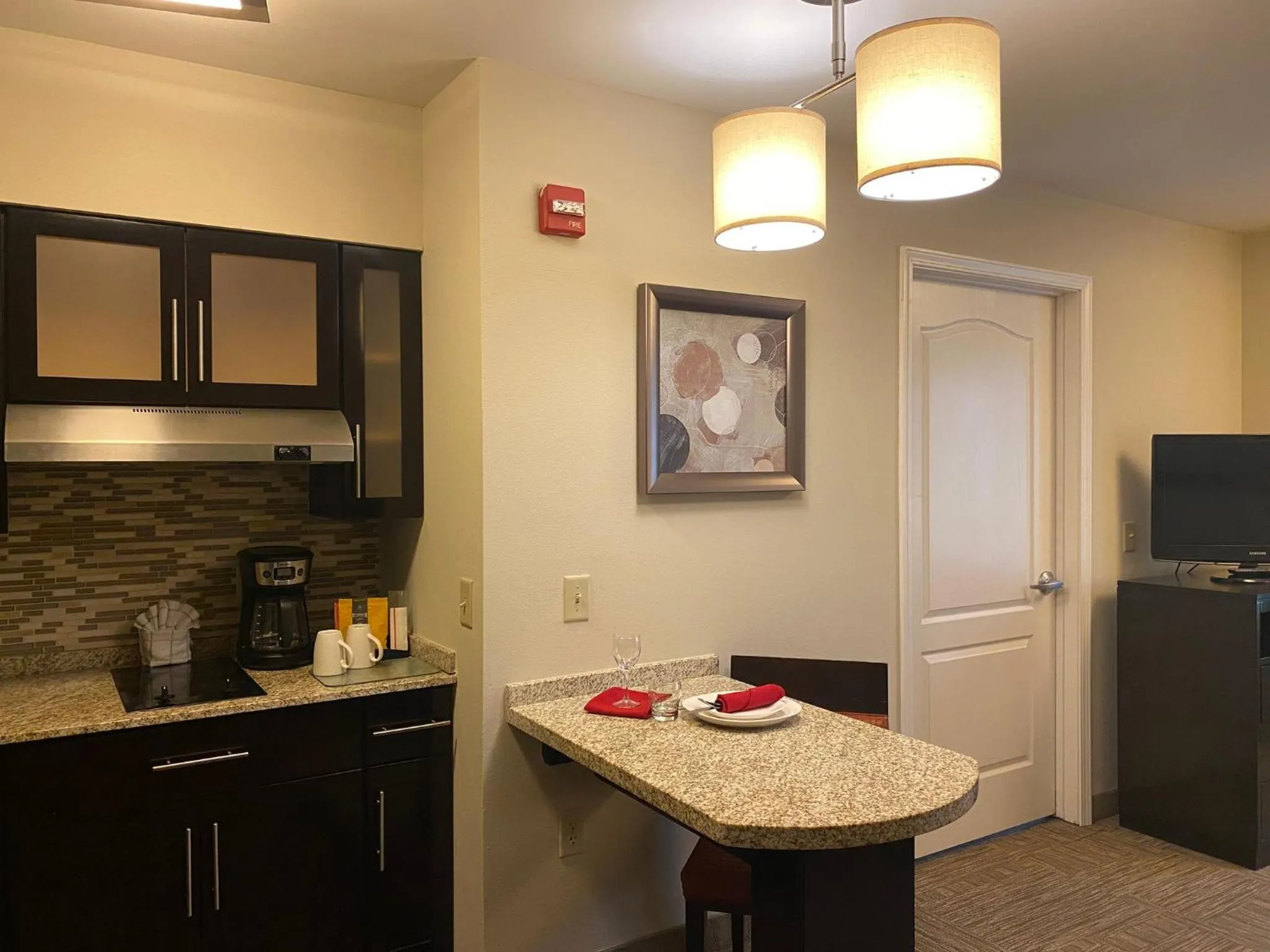 Photo of the whole room in Staybridge Suites Syracuse Liverpool by IHG