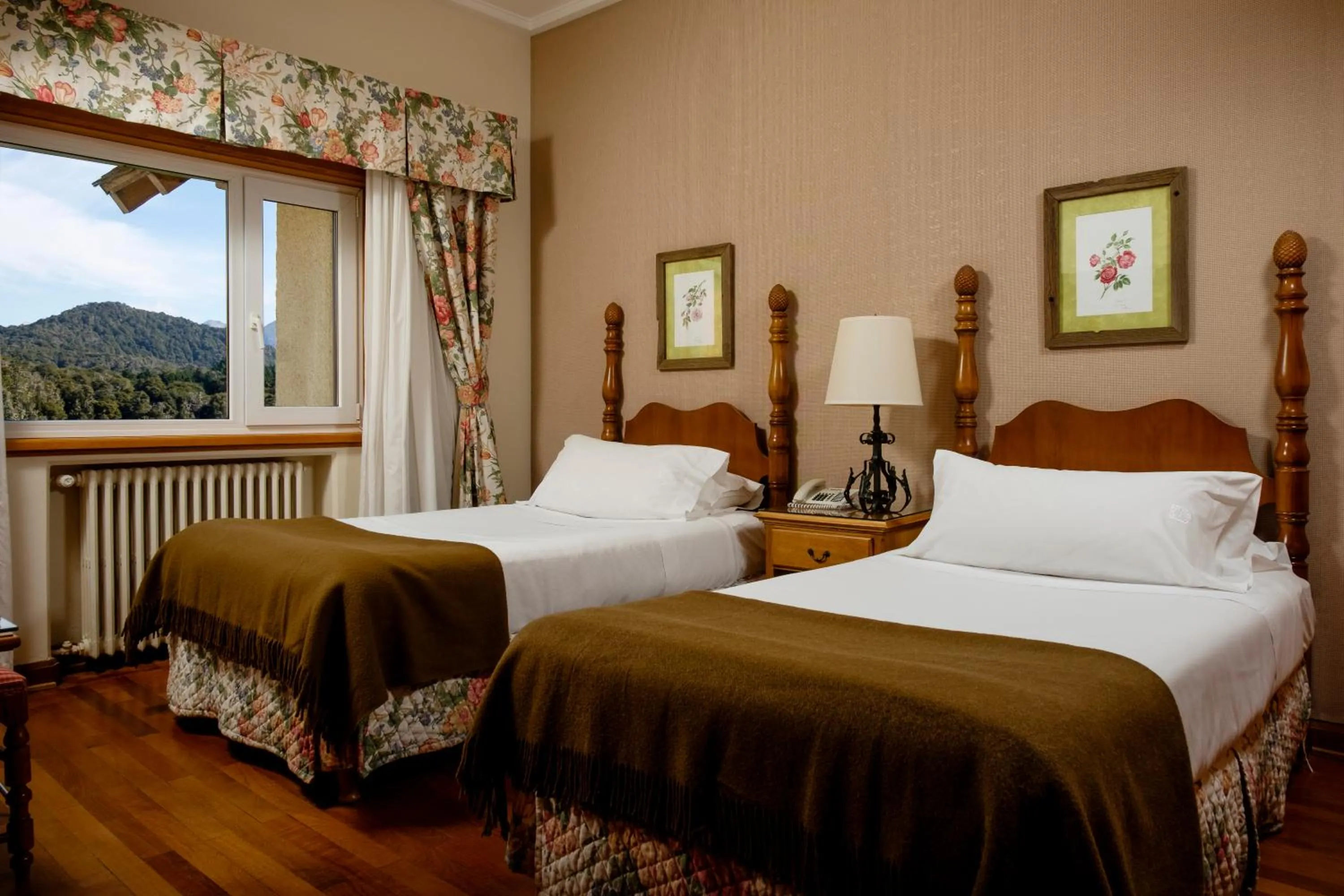 Bedroom, Bed in Llao Llao Resort, Golf-Spa