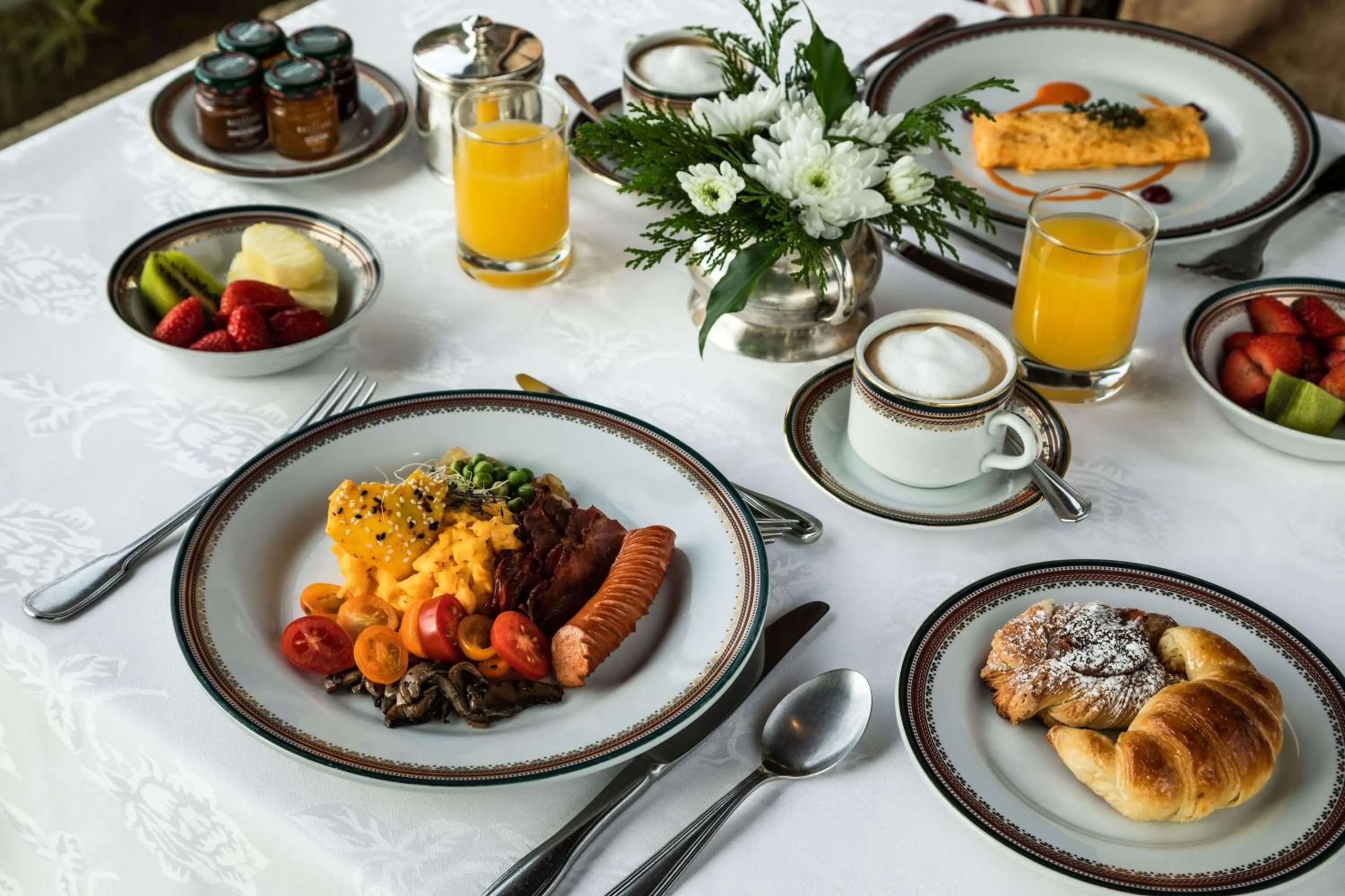 Breakfast in Llao Llao Resort, Golf-Spa