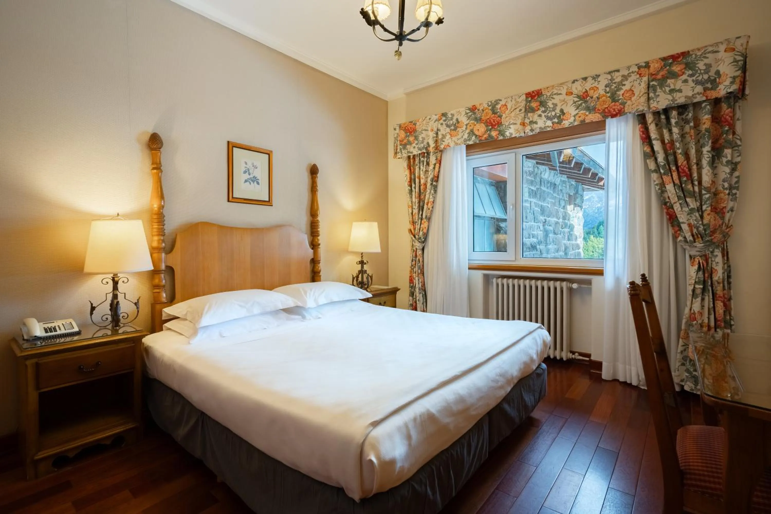 Bedroom, Bed in Llao Llao Resort, Golf-Spa