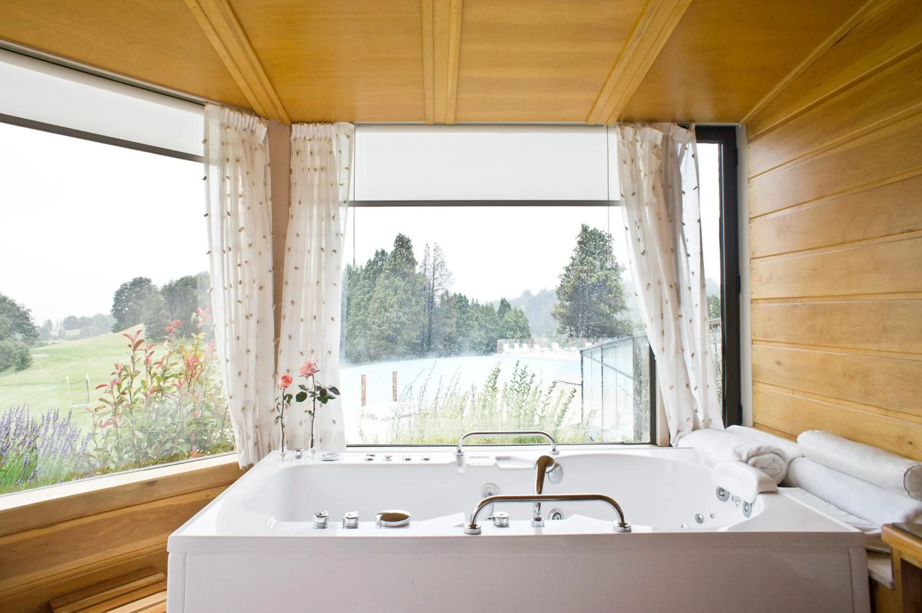 Hot Tub in Llao Llao Resort, Golf-Spa