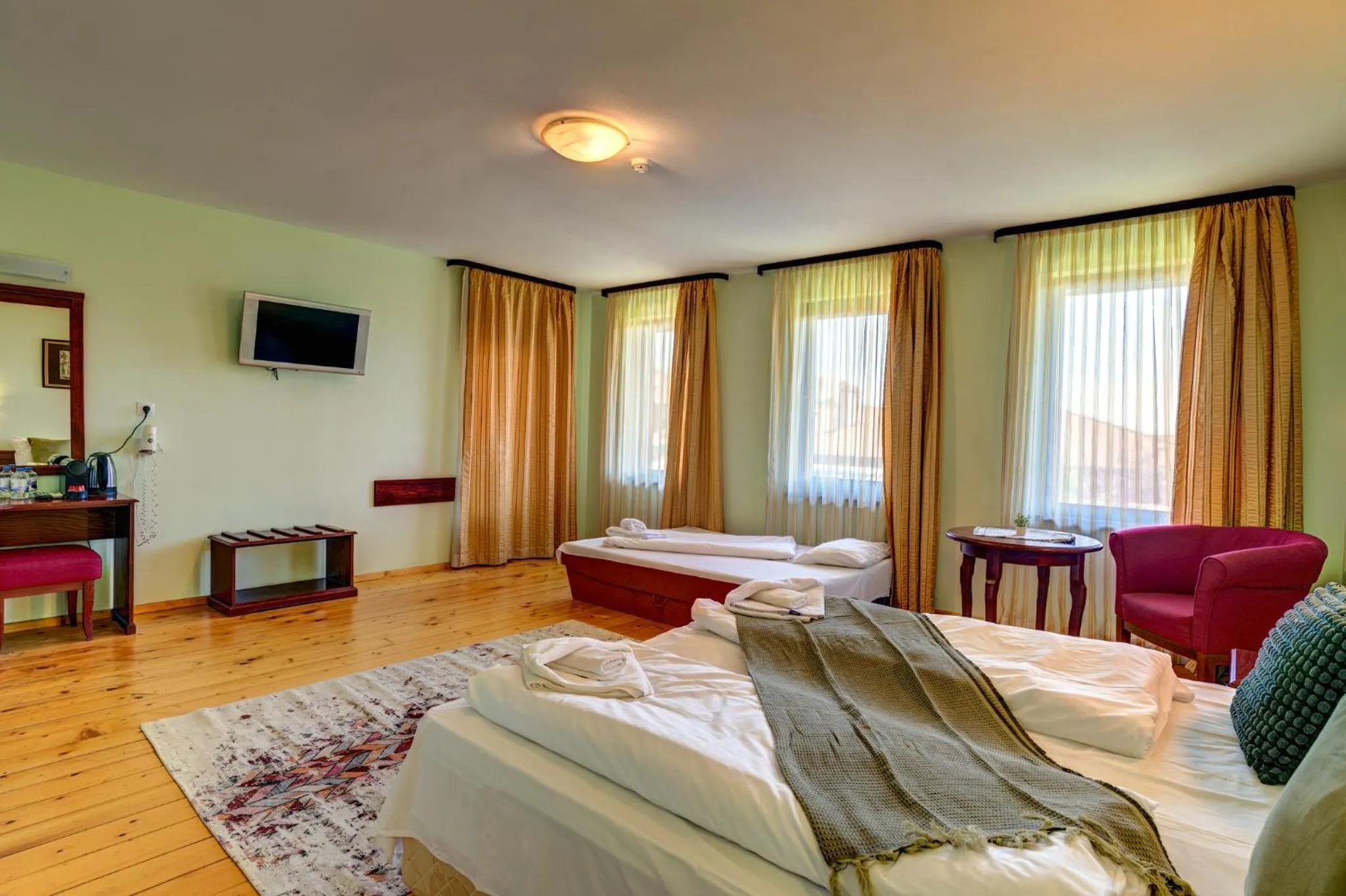 Photo of the whole room, Bed in Rachev Hotel Residence