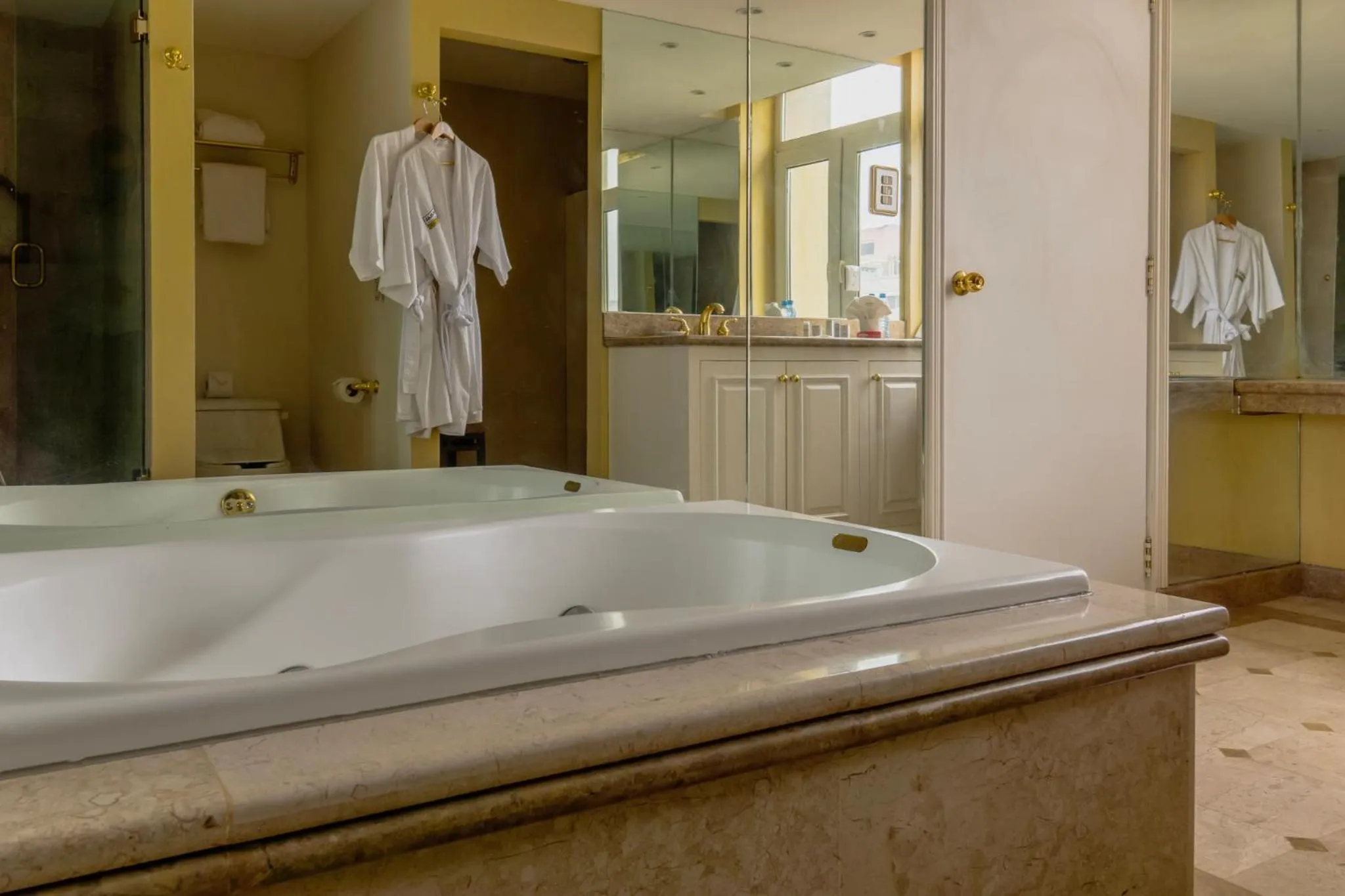 Photo of the whole room in Gamma Monterrey Gran Hotel Ancira