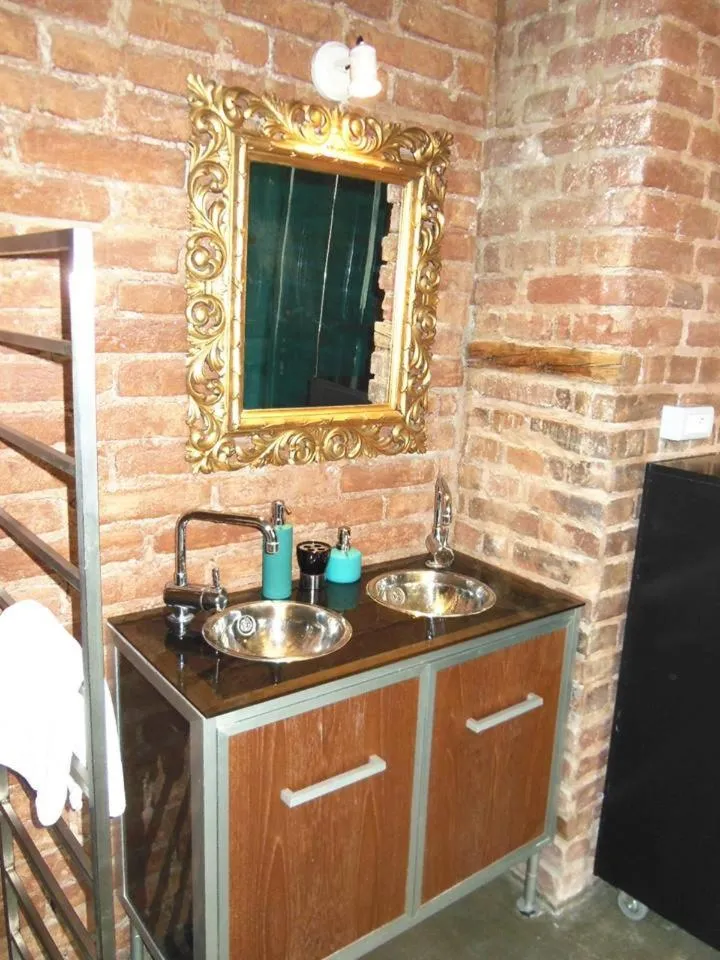 Bathroom in Old Town - Dusni Apartments