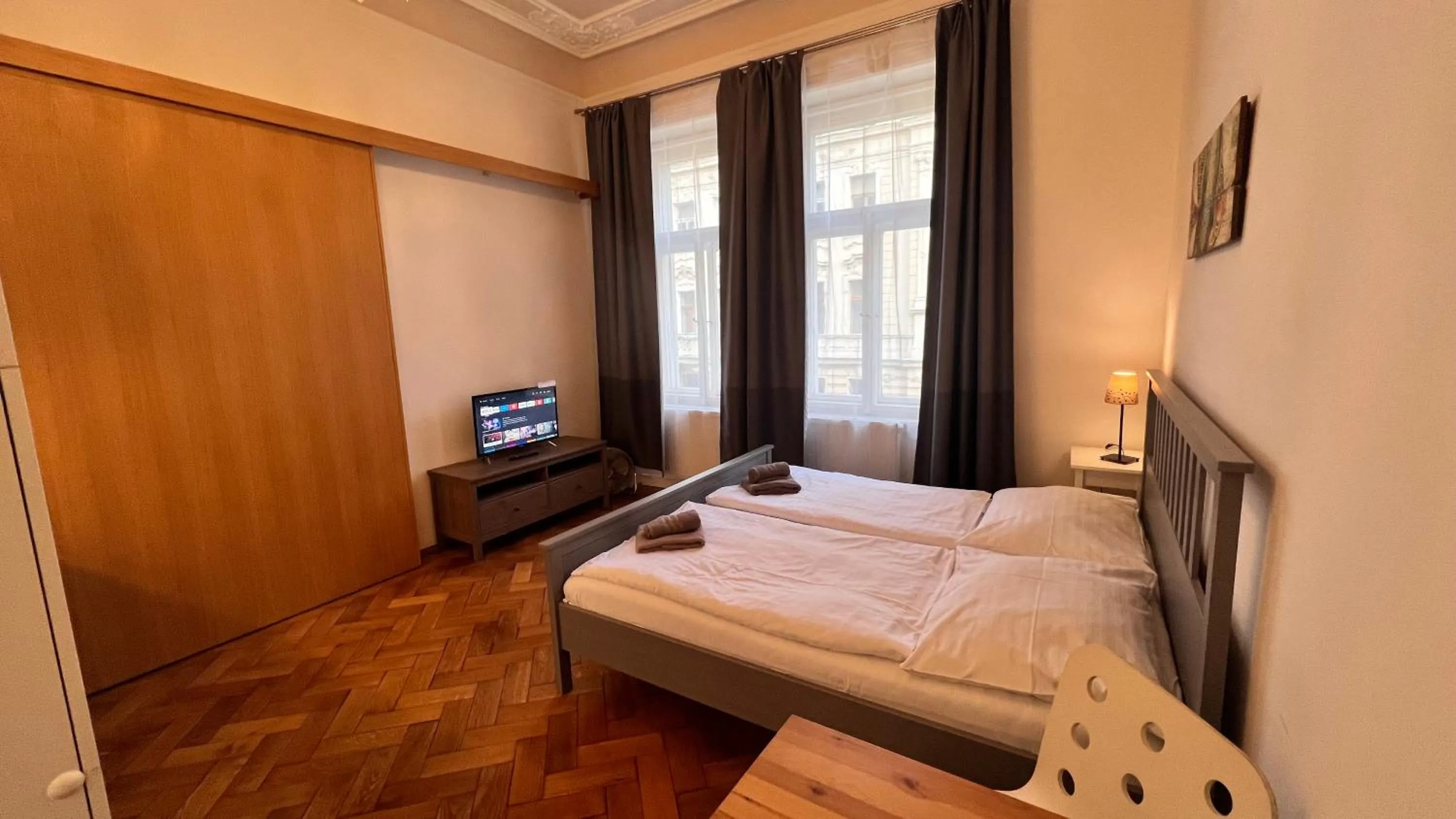 Bed in Old Town - Dusni Apartments