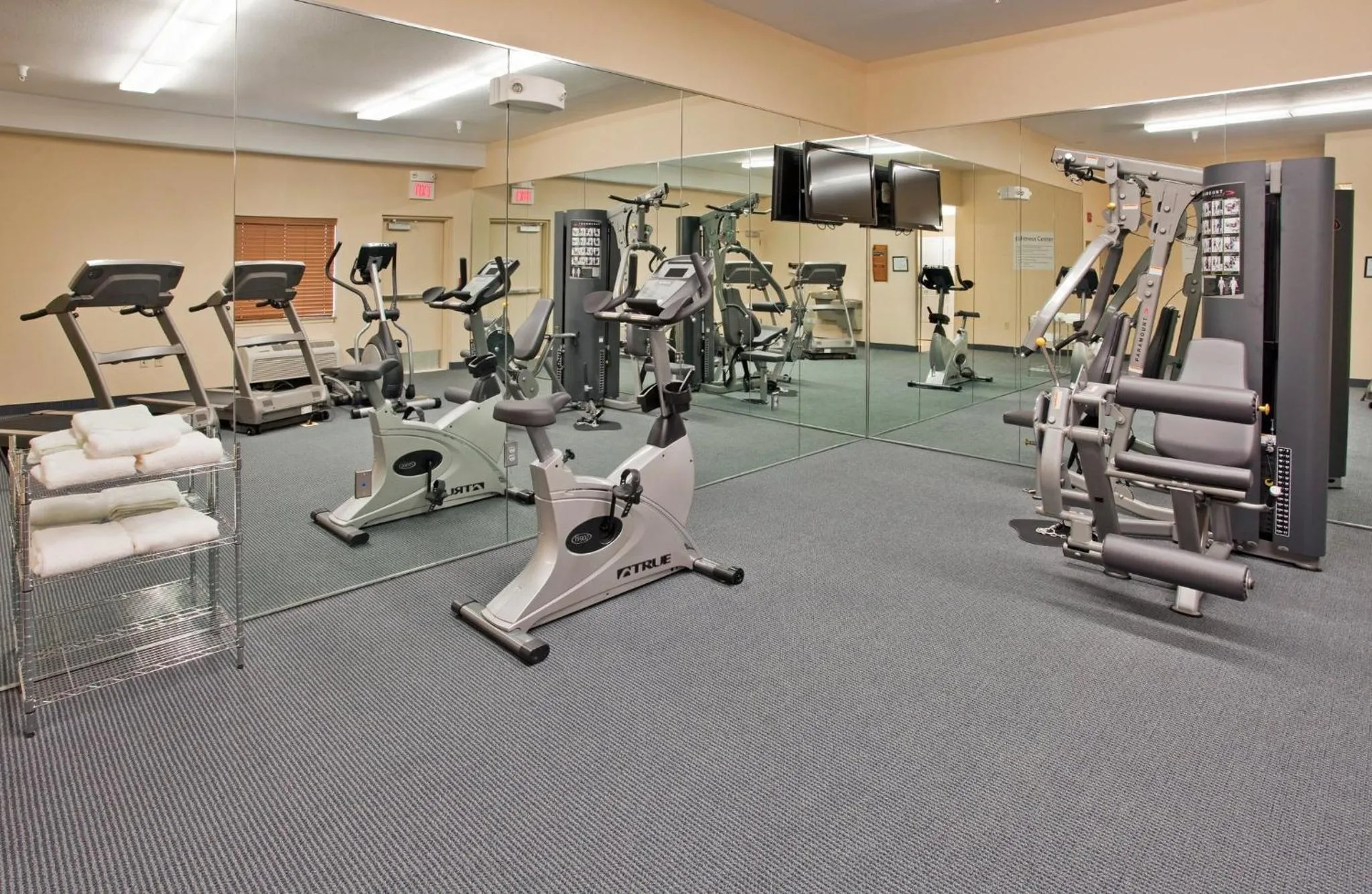 Fitness centre/facilities in Candlewood Suites Kansas City Northeast by IHG