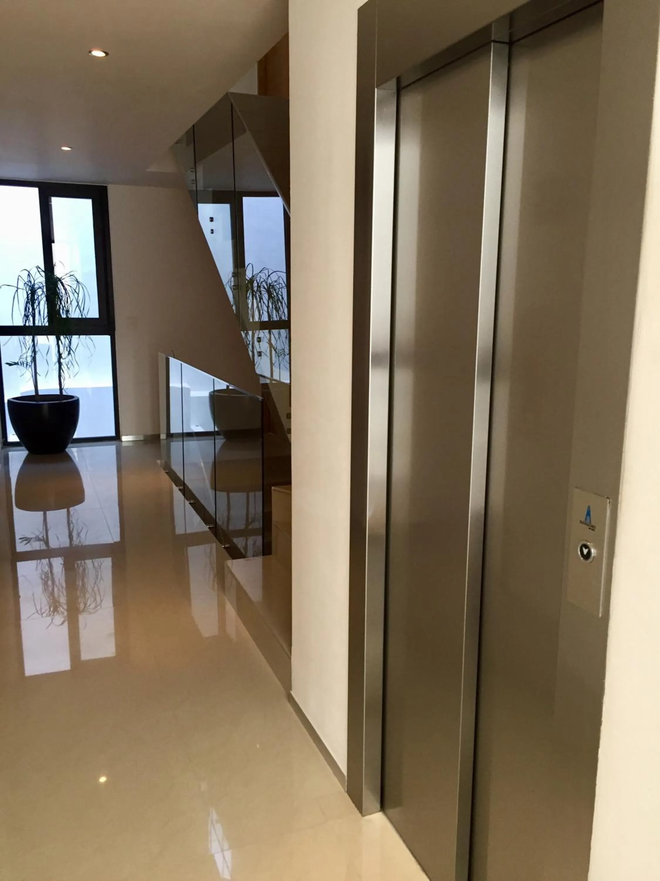 Luxury 5th Avenue Menesse 32