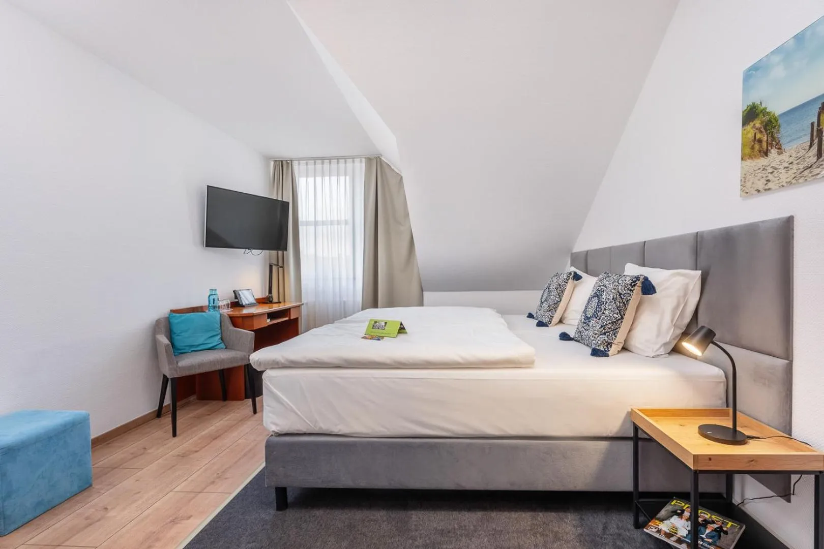 Bed in Hotel Frechener Hof