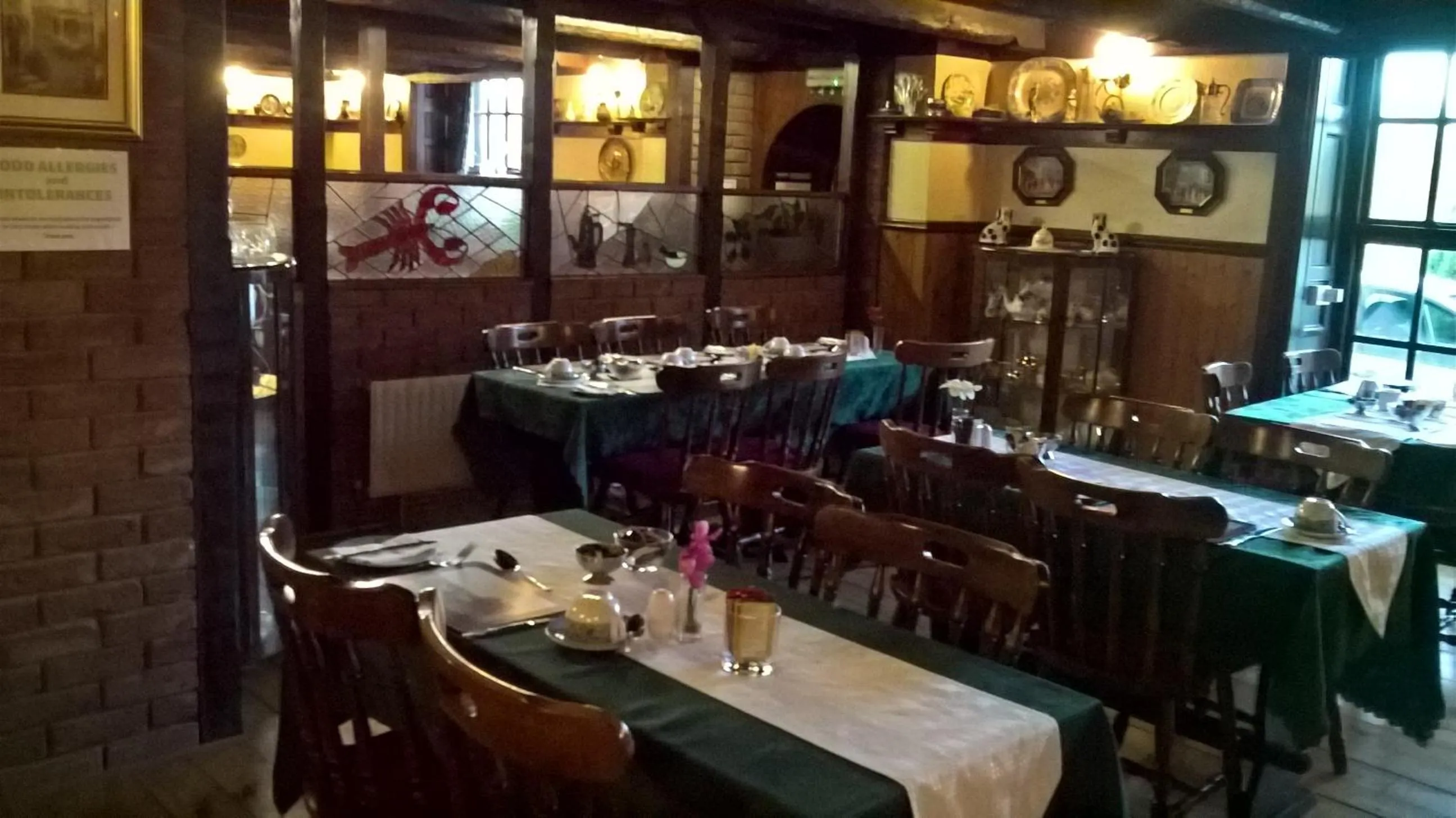 Restaurant/places to eat in Rhymney House hotel