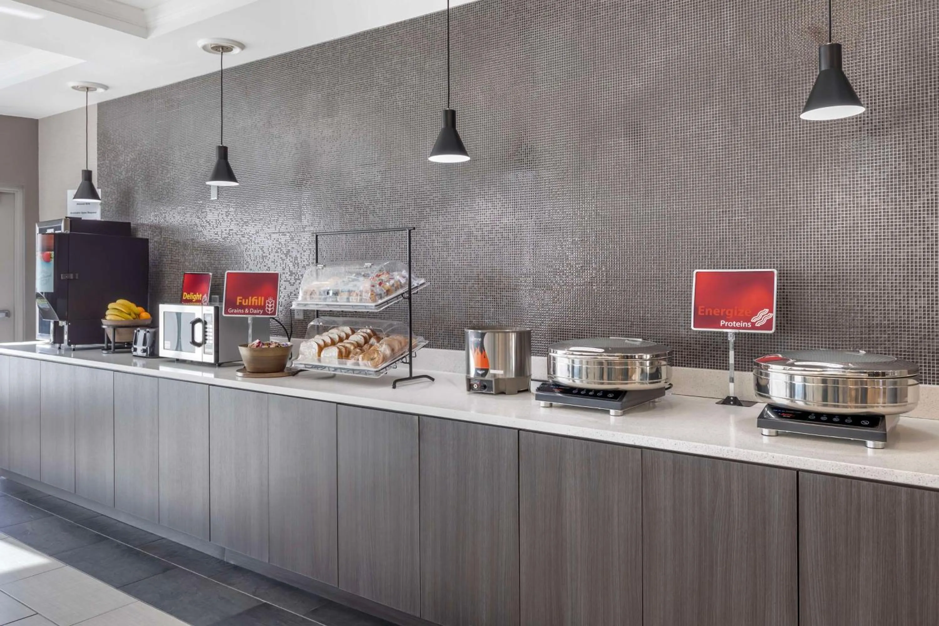 Breakfast in Best Western Plus Stephenville Inn