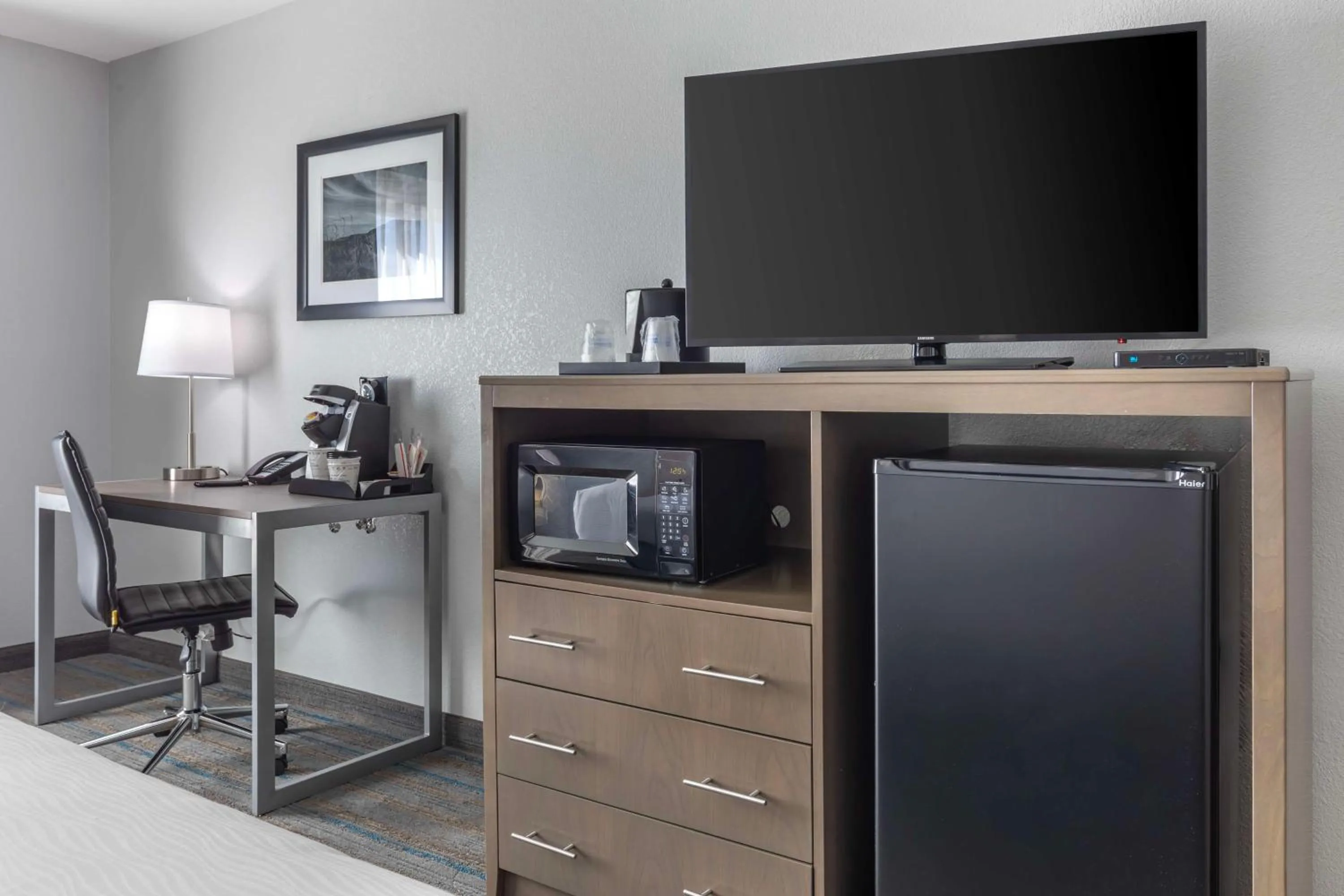 Bedroom in Best Western Plus Stephenville Inn