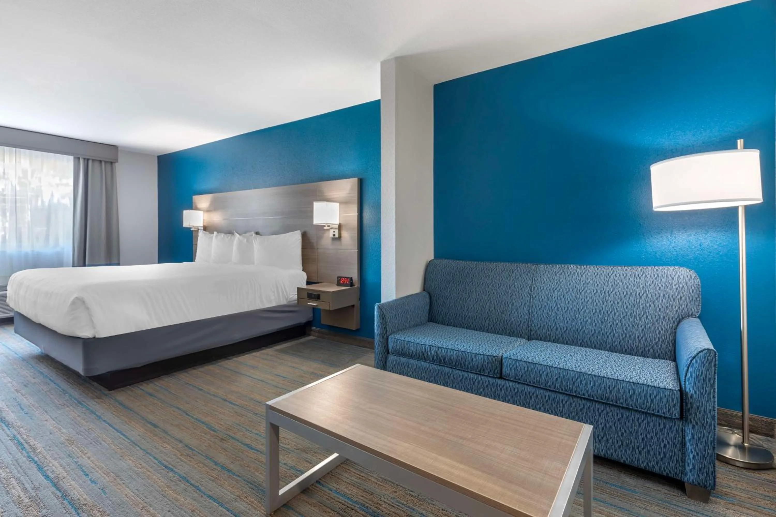 Photo of the whole room, Bed in Best Western Plus Stephenville Inn