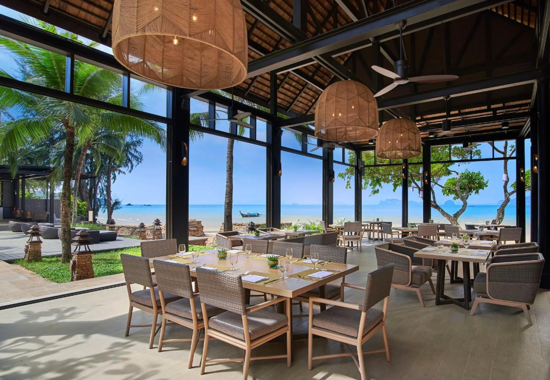 Restaurant/places to eat in Amari Vogue Krabi