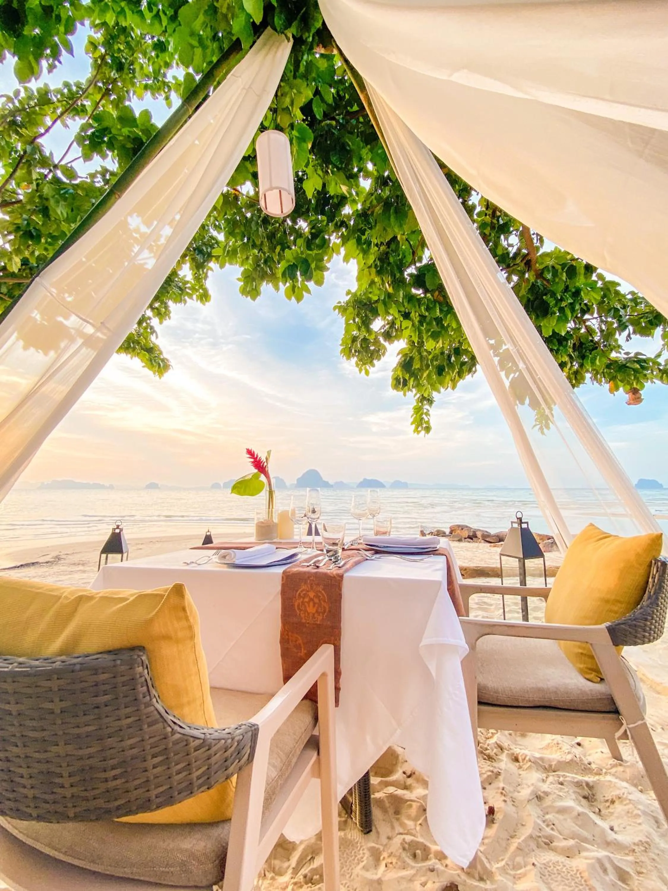 Restaurant/places to eat in Amari Vogue Krabi