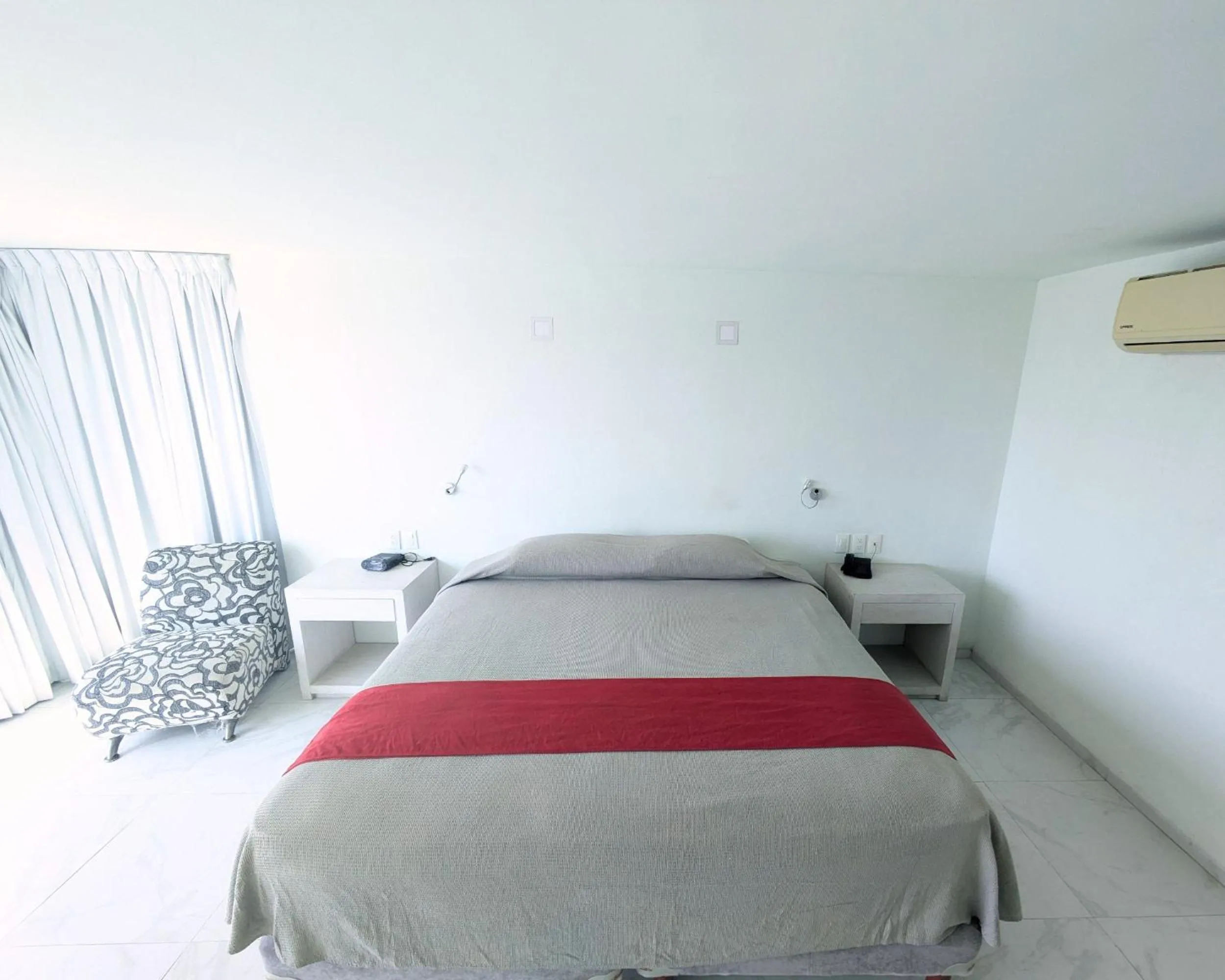 Bed in We Hotel Acapulco