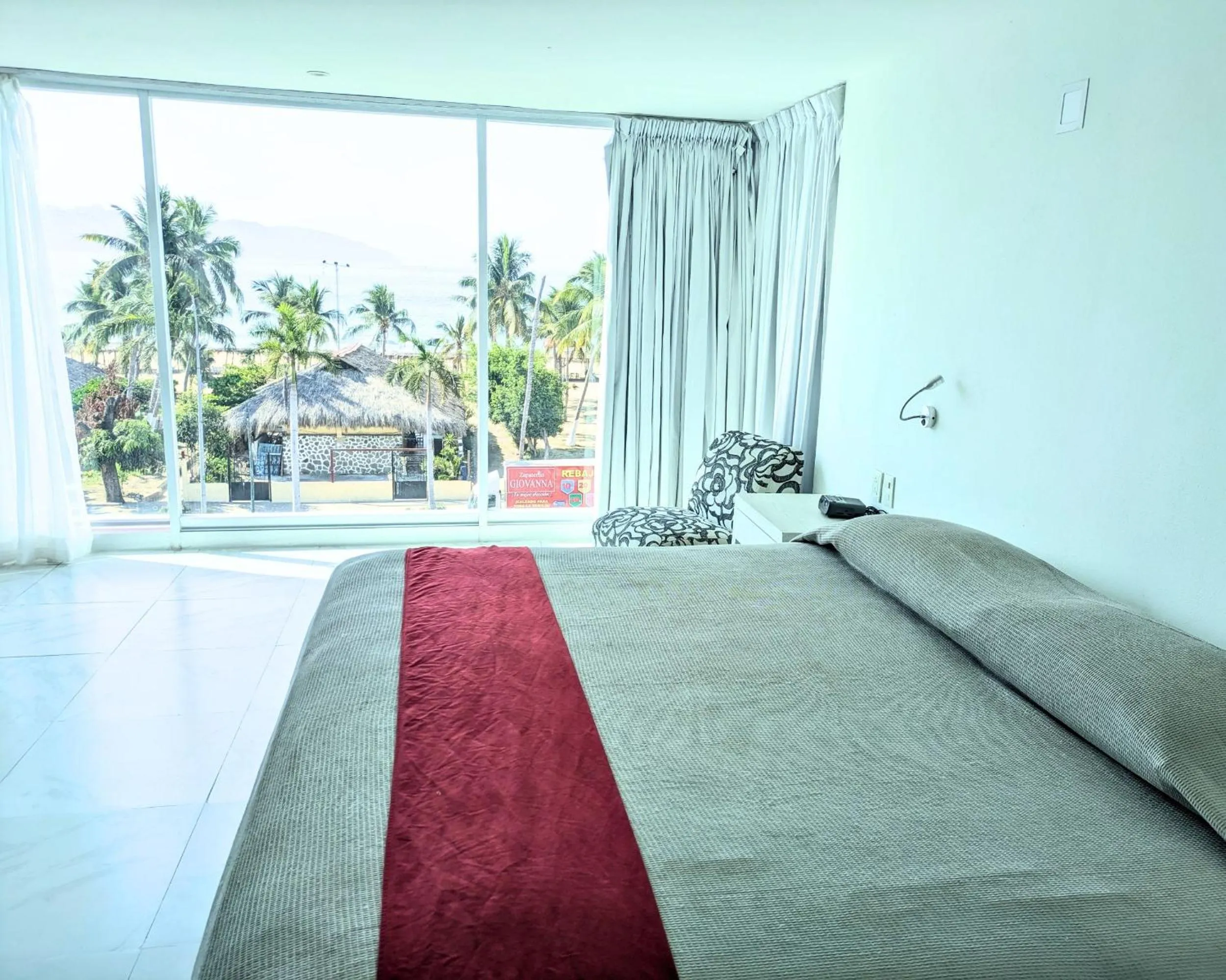 Sea view, Bed in We Hotel Acapulco