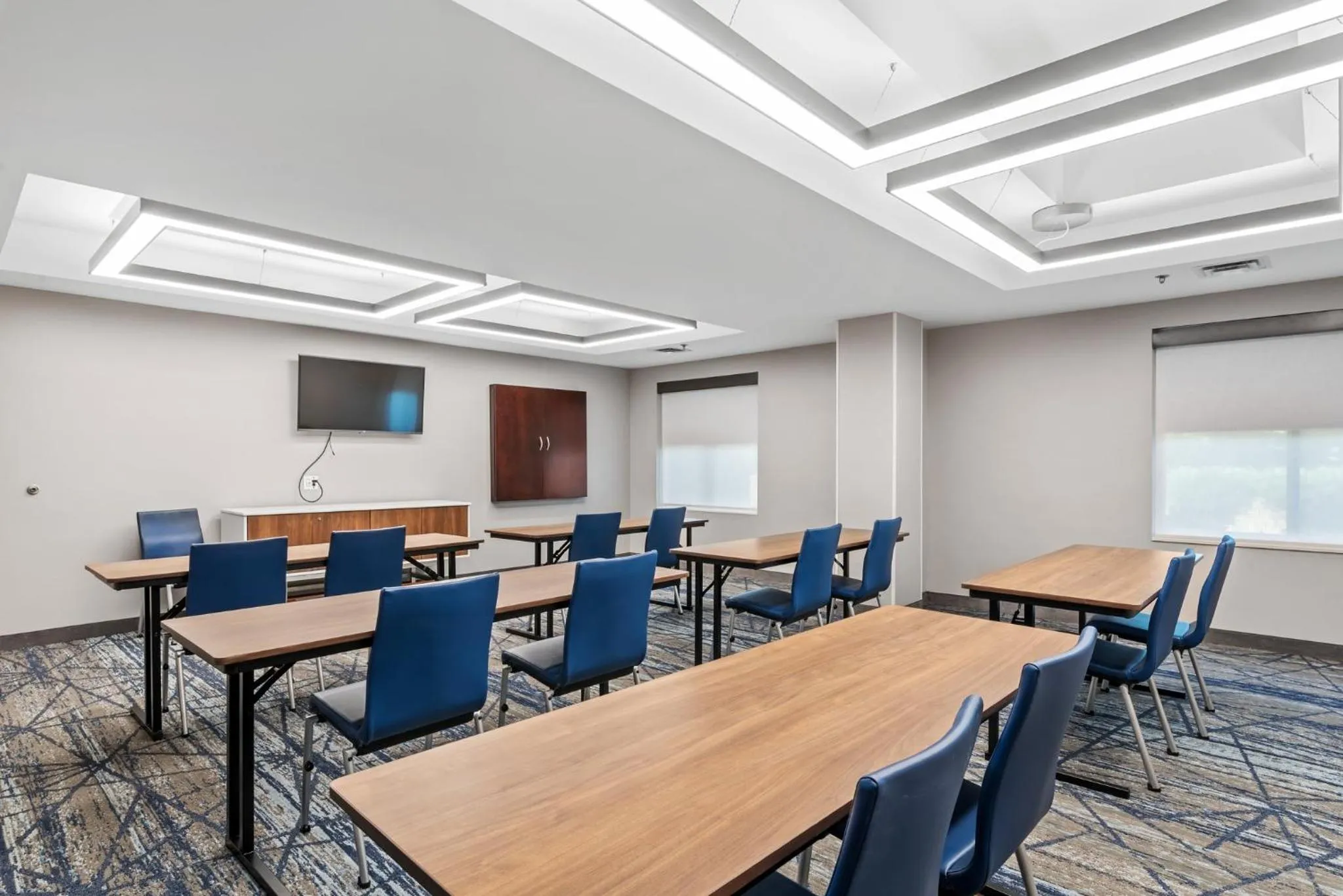 Meeting/conference room in Holiday Inn Express & Suites Maumelle by IHG