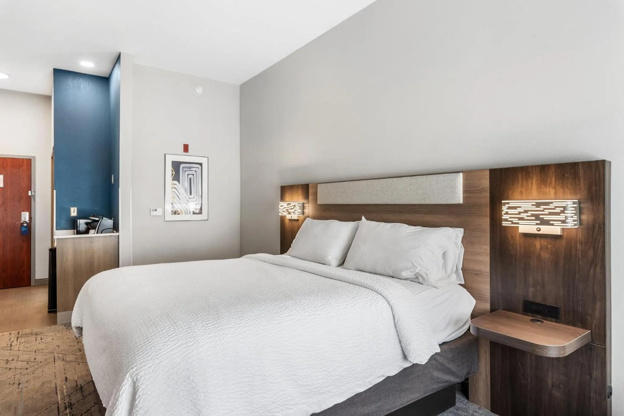 Photo of the whole room, Bed in Holiday Inn Express & Suites Maumelle by IHG