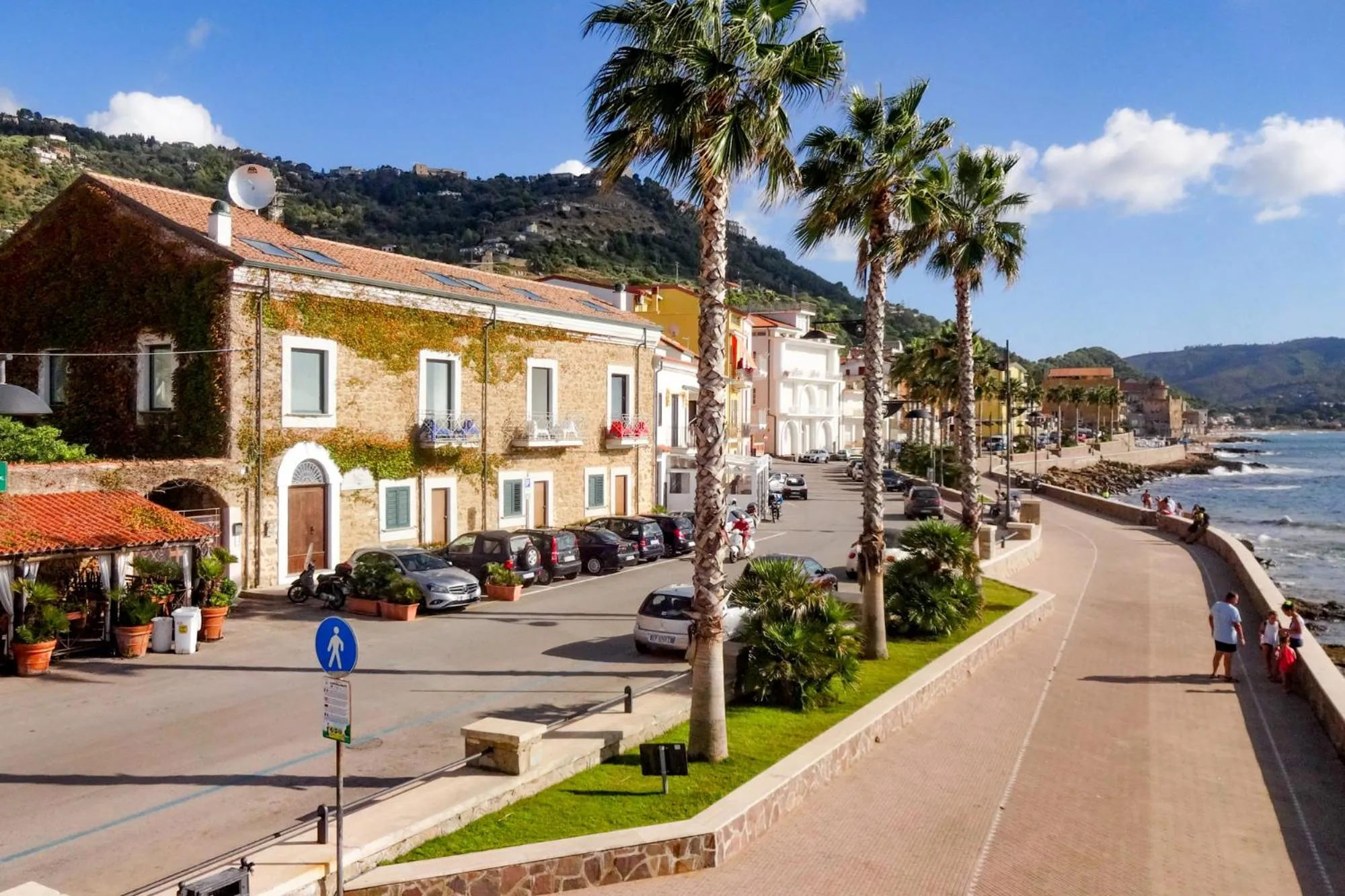 Property building in La Belle Vie B&B