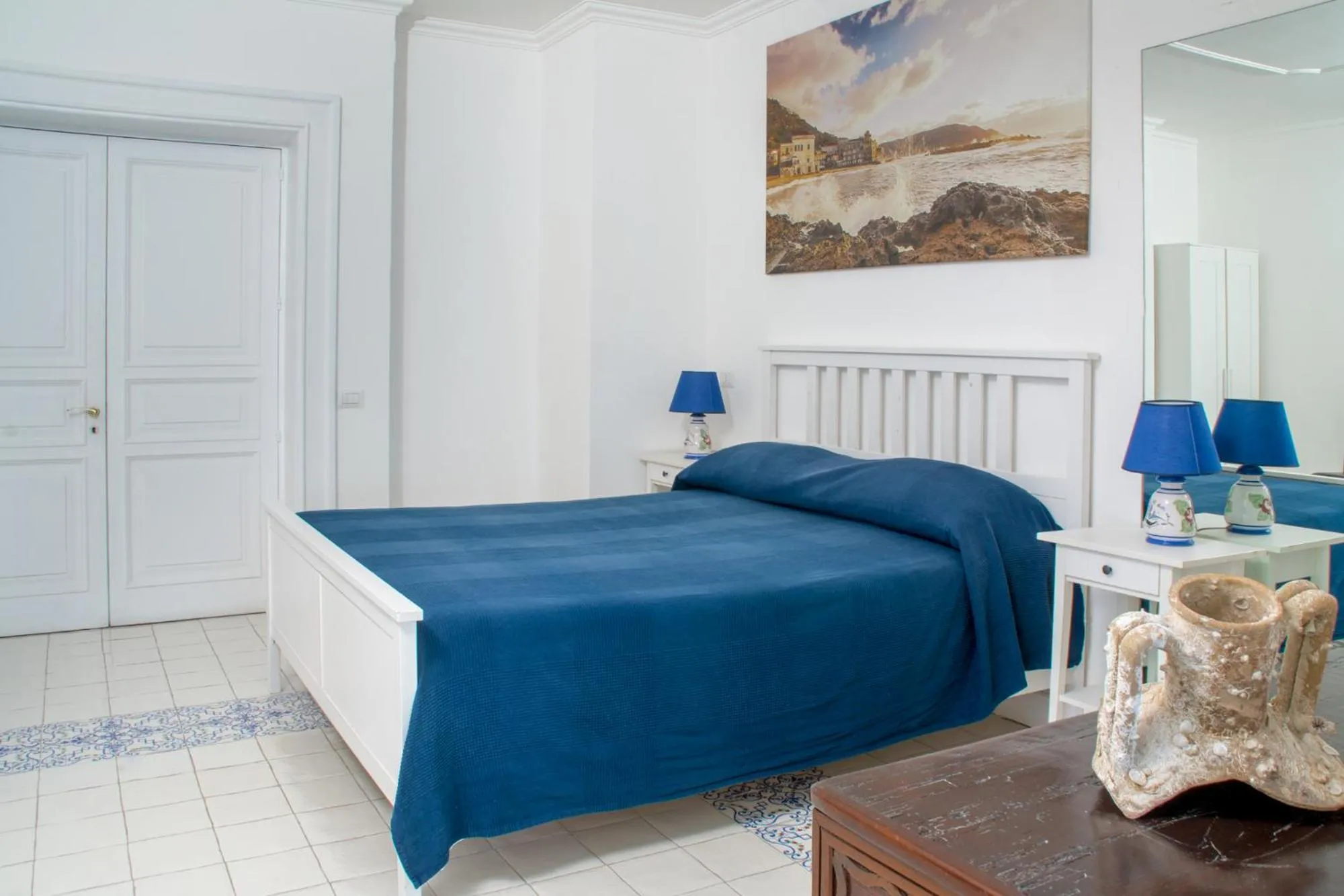 Sea view, Bed in La Belle Vie B&B