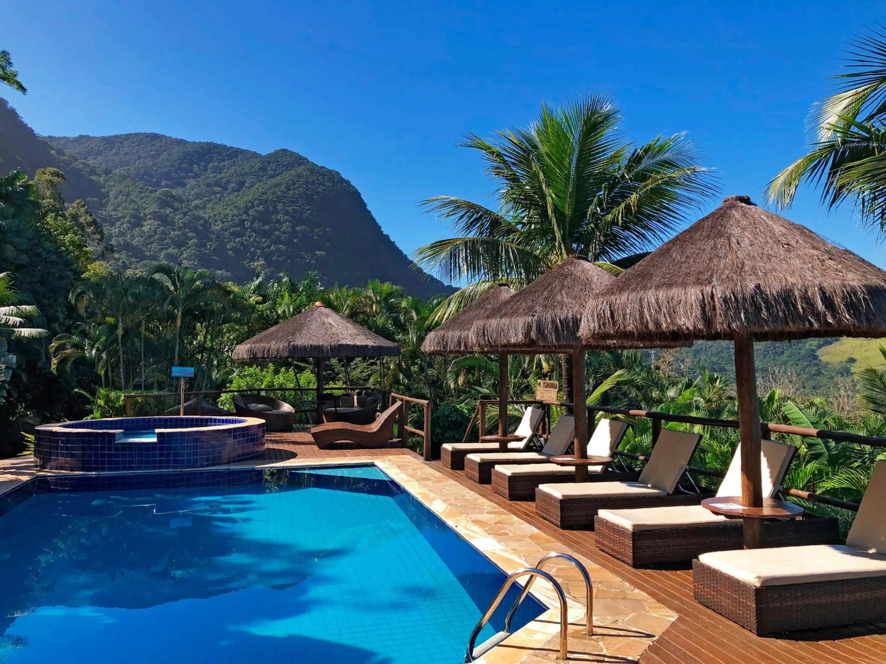 Hot Tub in Ilha de Toque Toque Eco Hotel