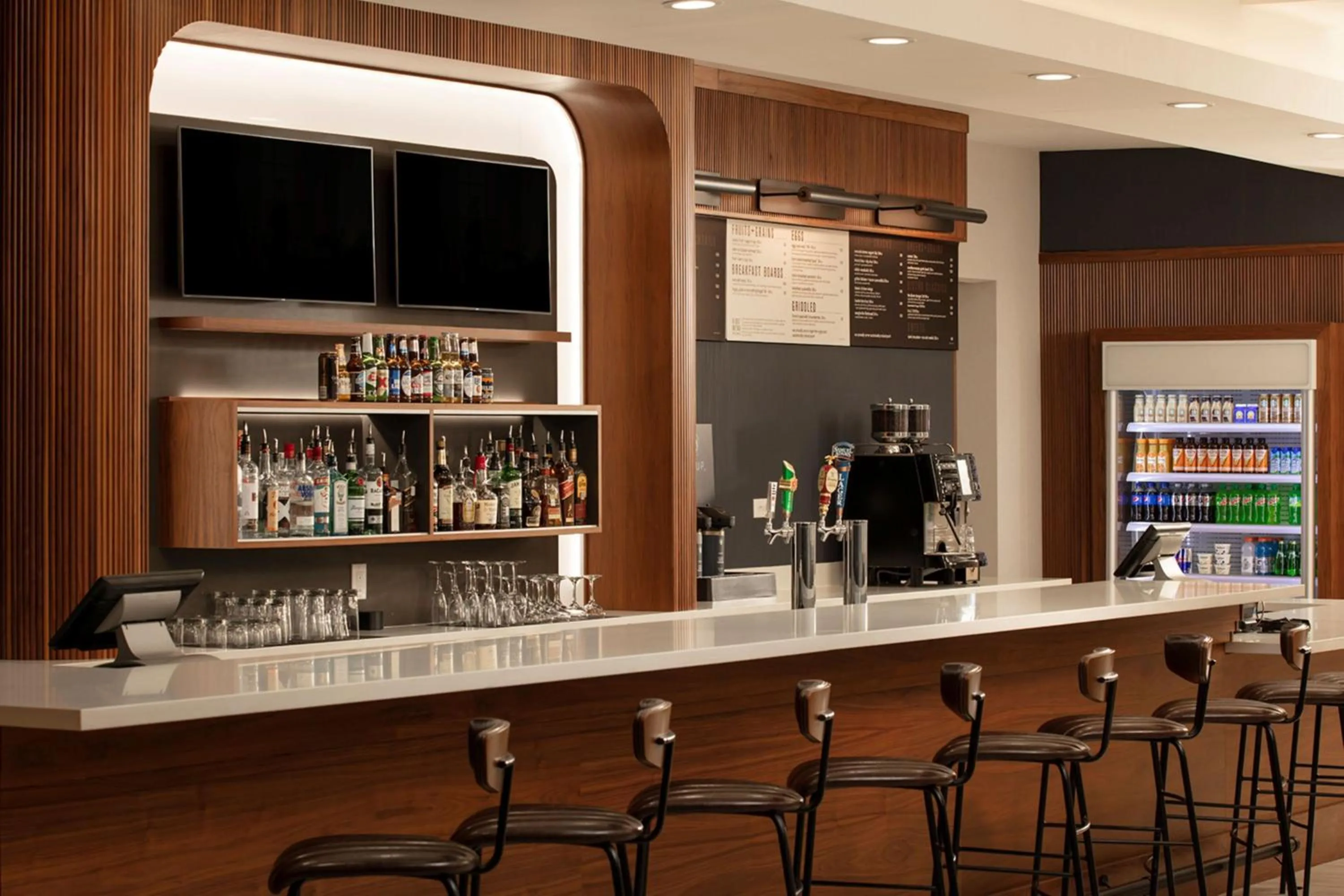 Lounge or bar in Courtyard by Marriott Houston Kemah