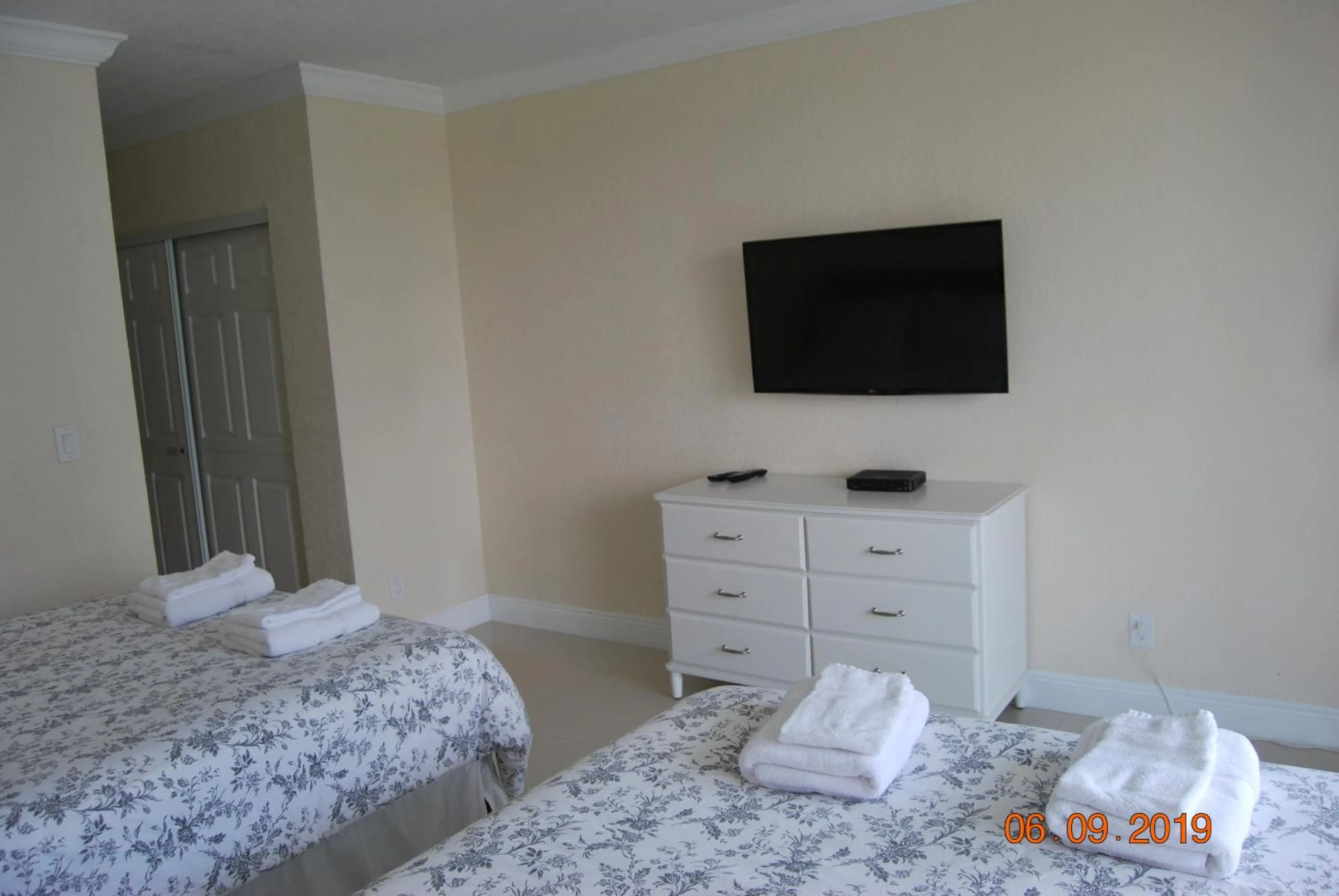Bed in Ocean Reserve Piso 7 STR-310