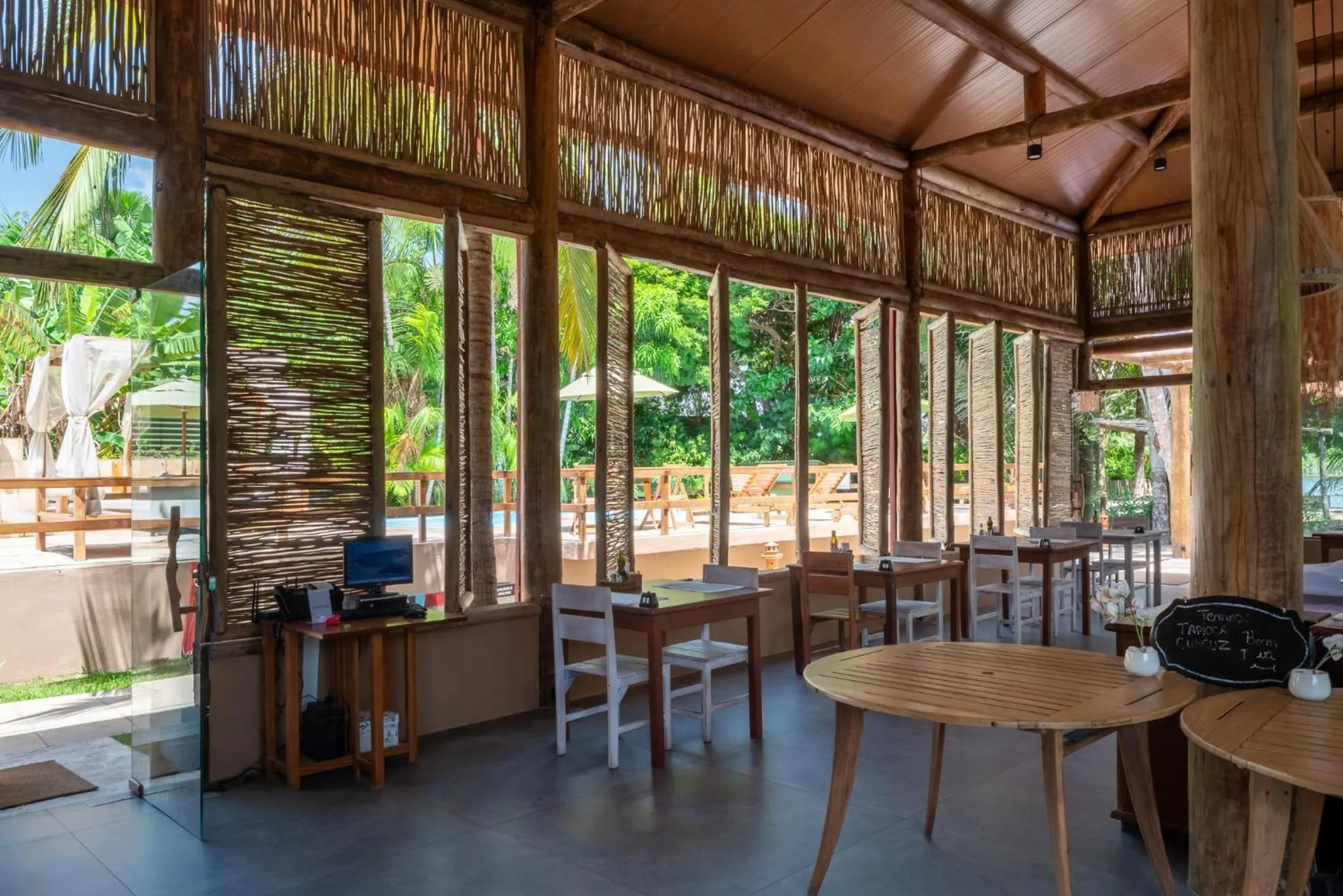 Restaurant/places to eat in Pousada Do Rio Barreirinhas