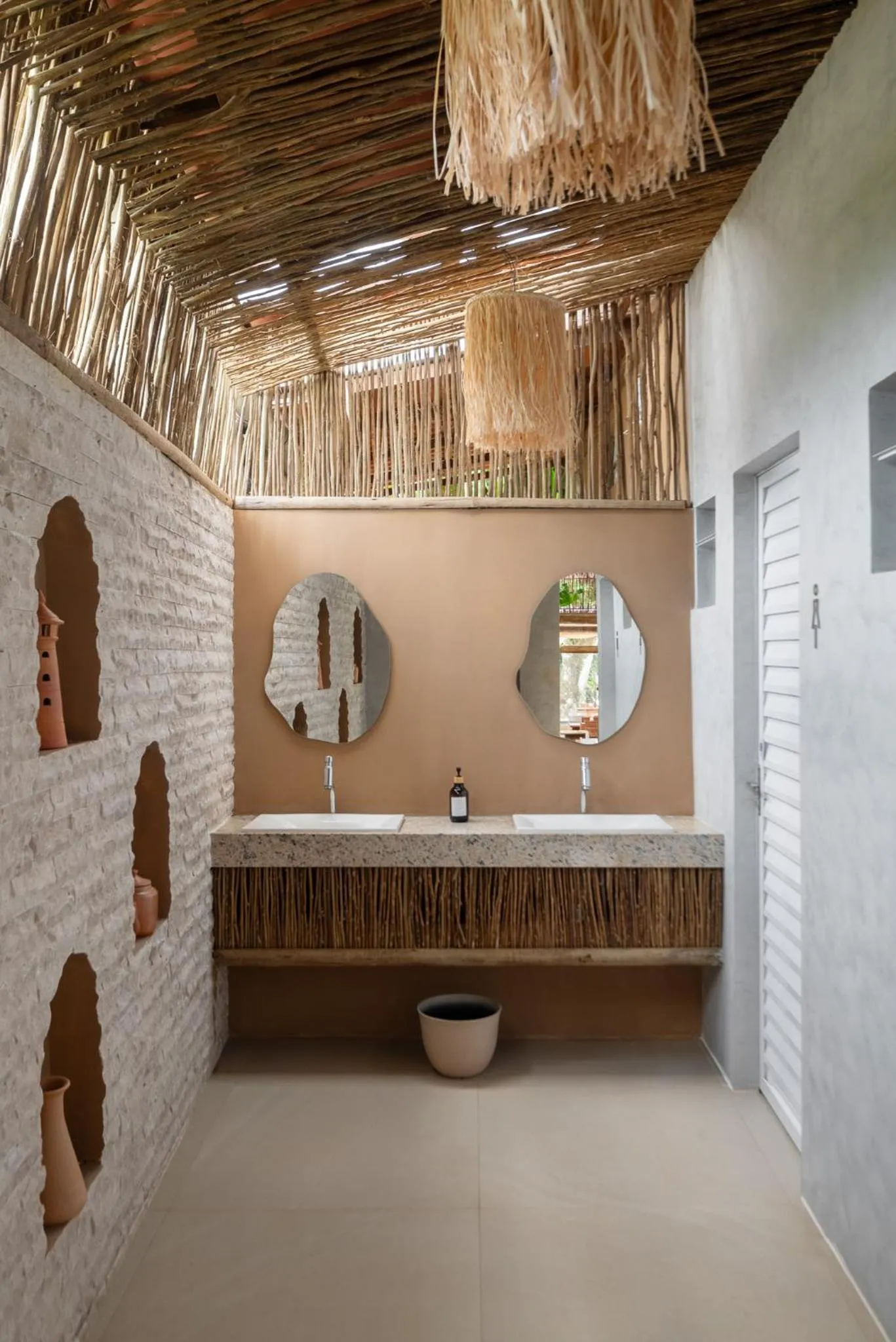 Restaurant/places to eat in Pousada Do Rio Barreirinhas