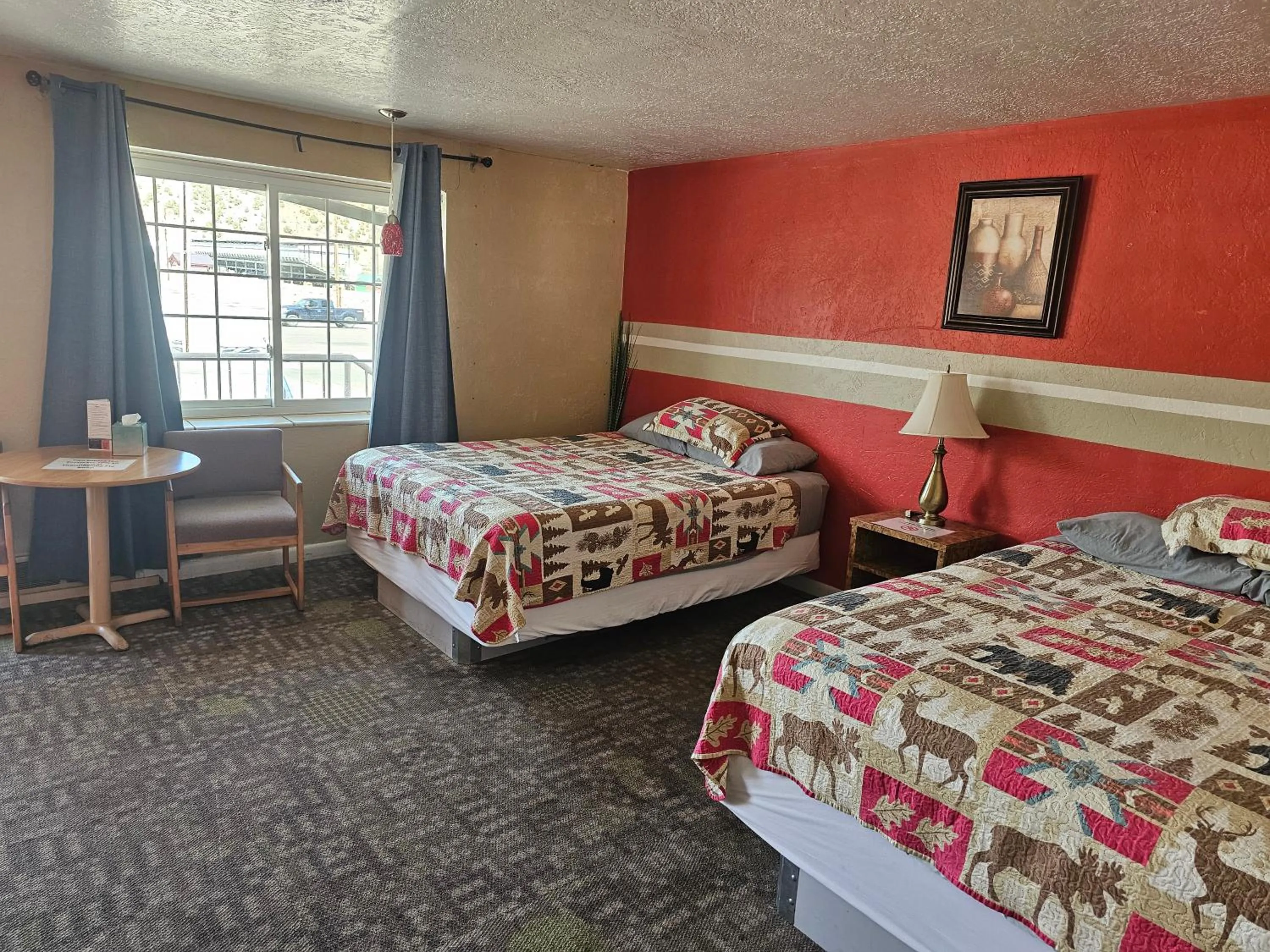 Bed in Two Rivers Inn