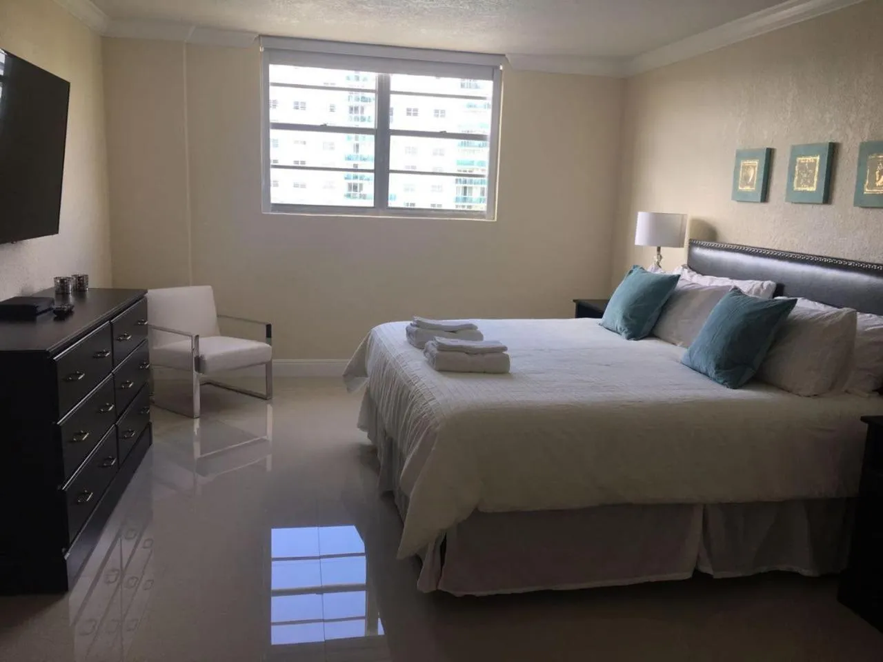 Bedroom, Bed in Ocean Reserve Piso 4 STR264