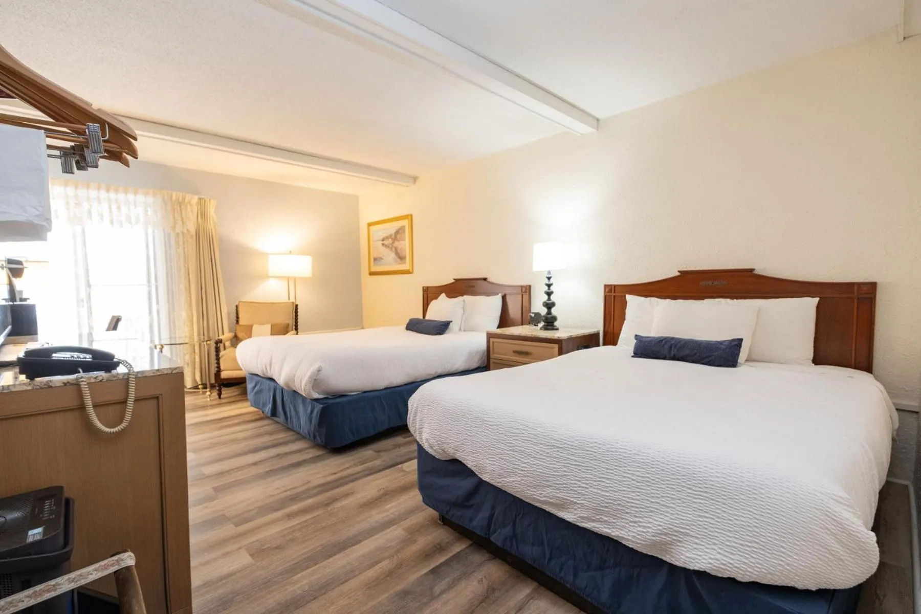 Bed in Fireside Inn and Suites Bangor