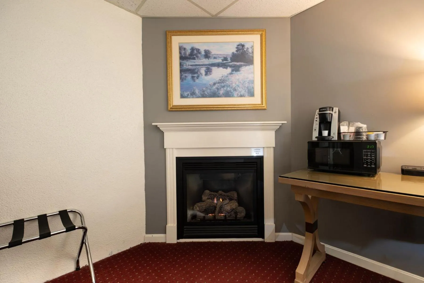 Coffee/tea facilities in Fireside Inn and Suites Bangor