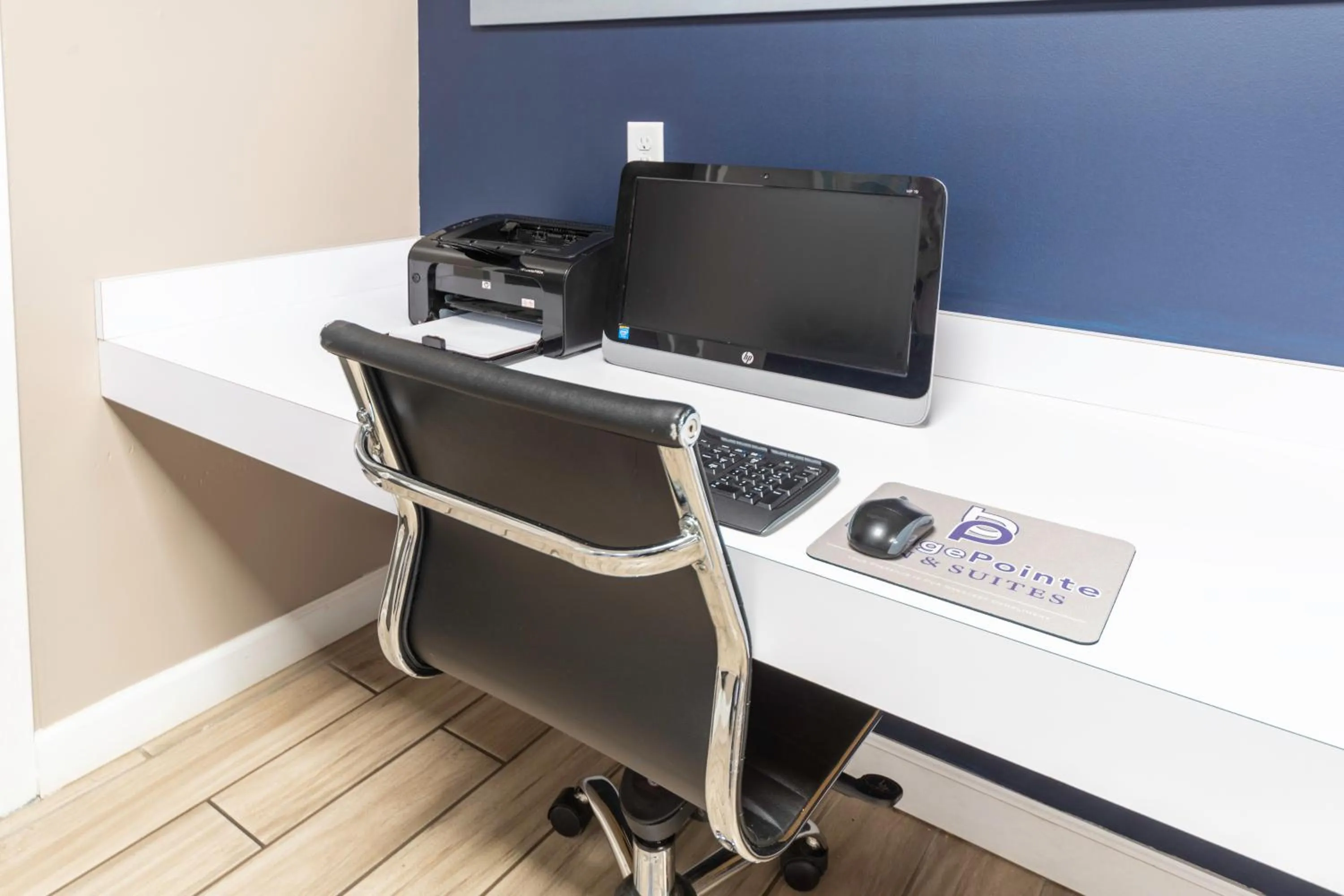 Business facilities in BridgePointe Inn & Suites by BPhotels, Council Bluffs, Omaha Area